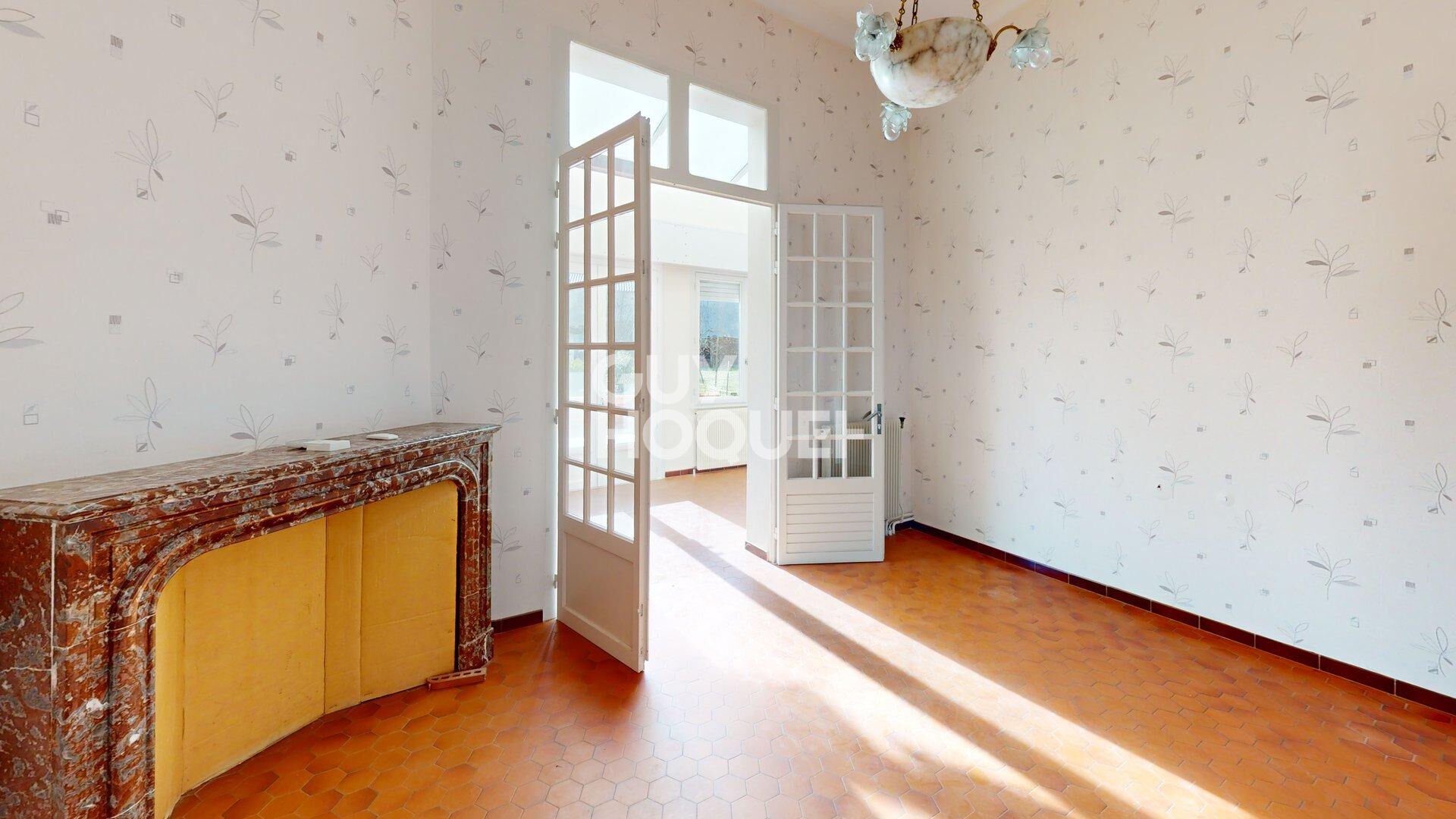 Maison bourgeoise de 200m2, avec dépendance et jardin