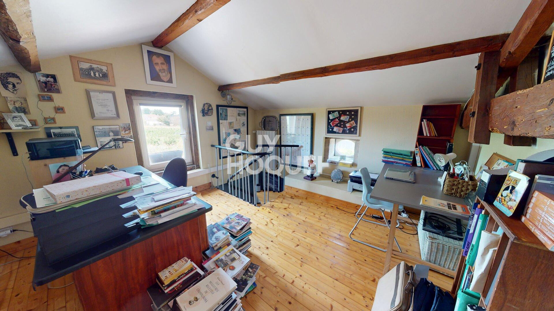 Maison en pierre, piscine, garage