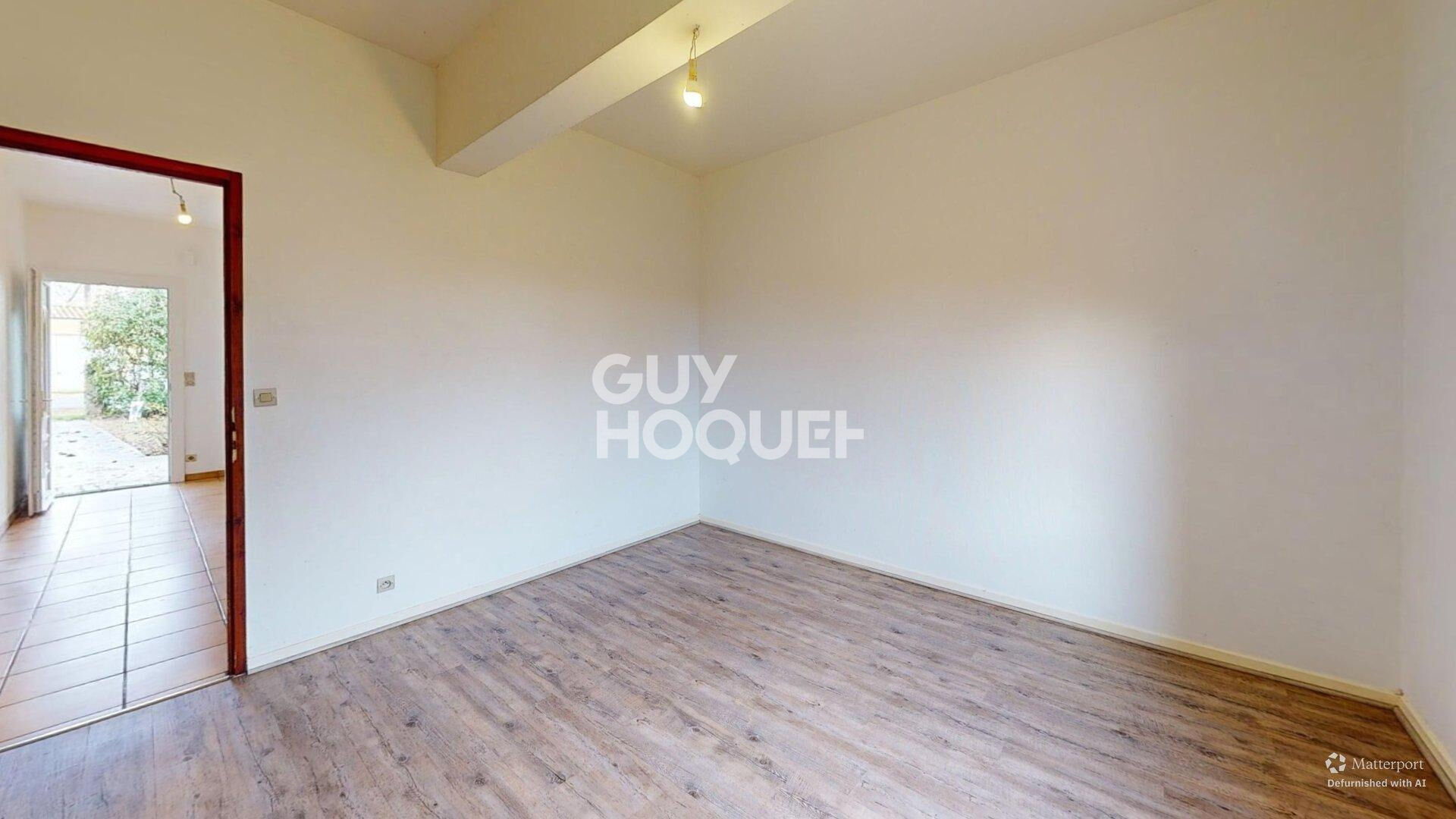 Maison spacieuse à vendre - 3 chambres et grand garage