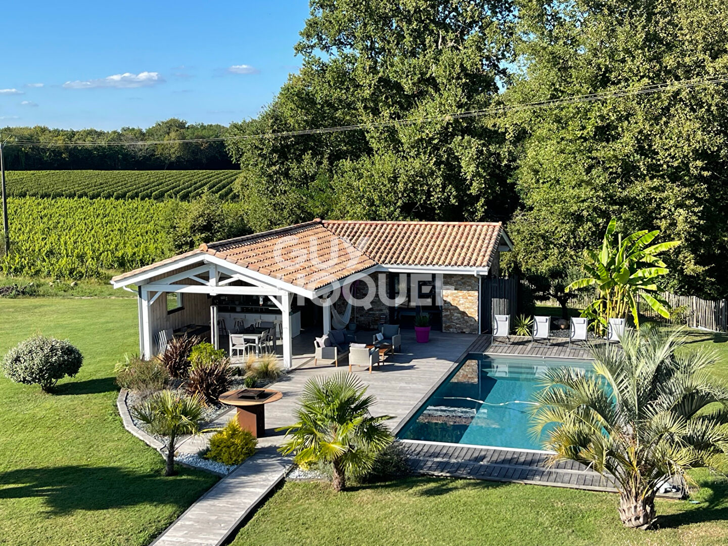 Proche TARGON maison à louer 4 chambres  230 m2