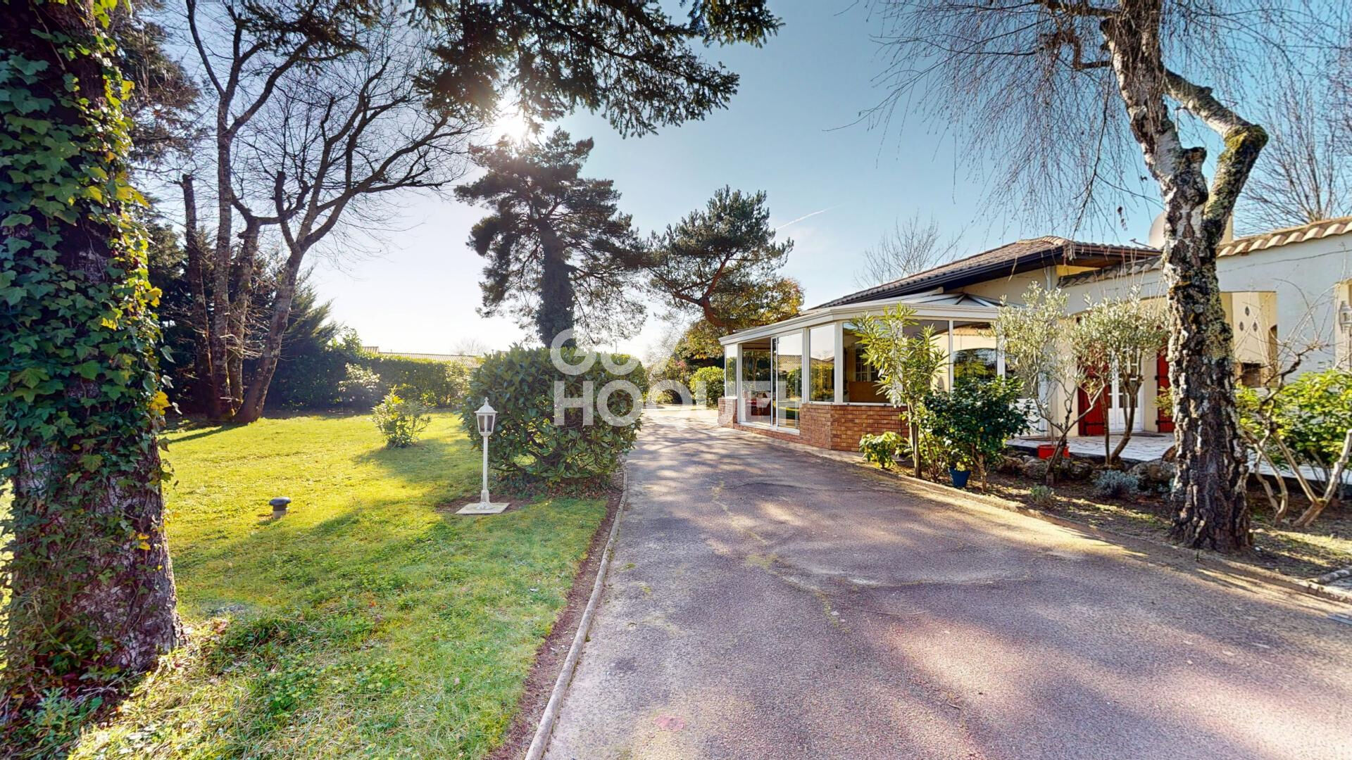 Maison plain pied, 4 chambres, garage, au calme