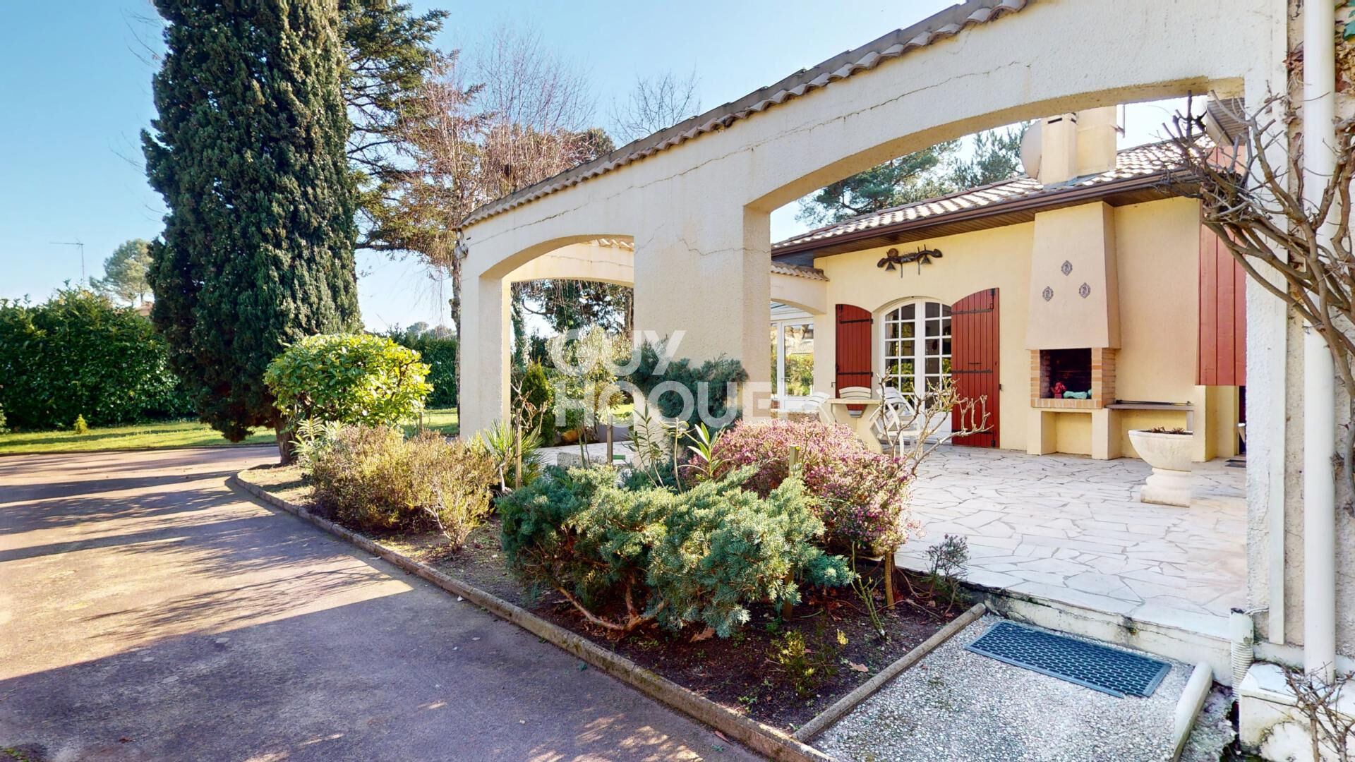 Maison plain pied, 4 chambres, garage, au calme