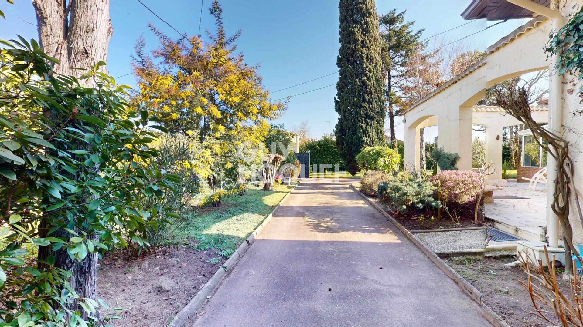 Maison plain pied, 4 chambres, garage, au calme