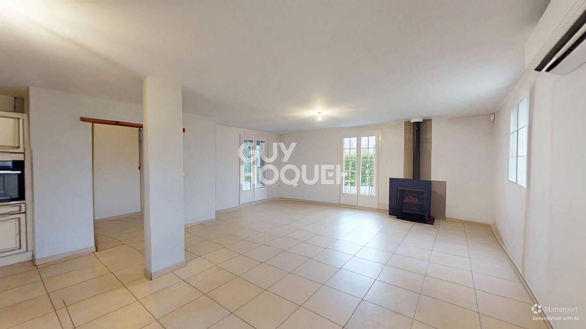 Maison 4 pièces à vendre au  Calme avec grand garage