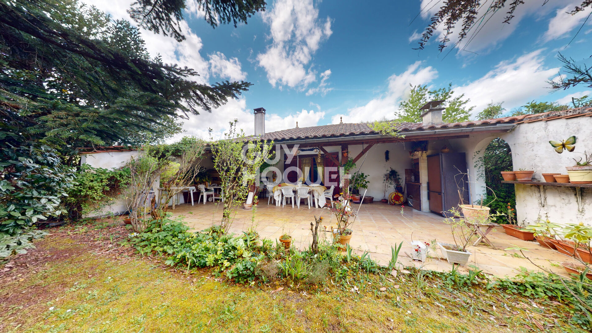 Maison de plain pied, au calme, garage, terrain constructible