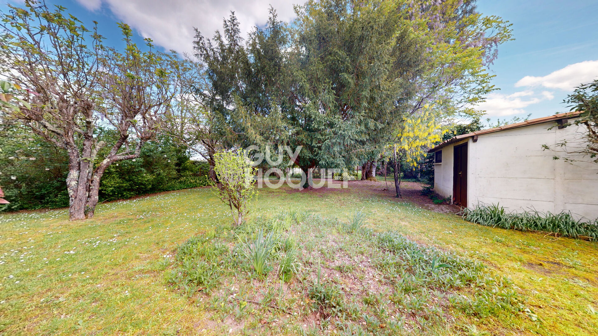 Maison de plain pied, au calme, garage, terrain constructible