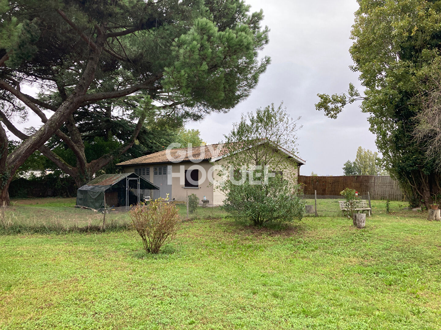 Dépendance de 100 m2 sur terrain de 1200m2