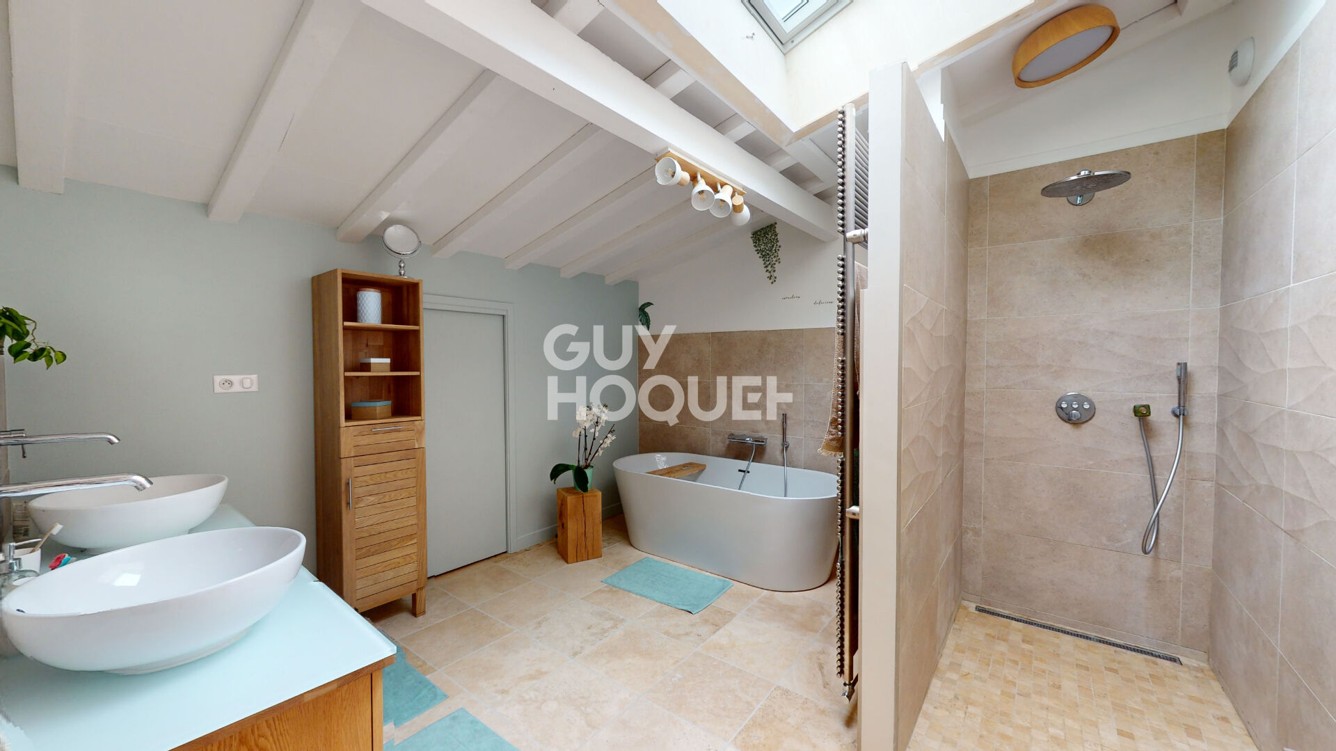 Proche TARGON maison à louer 4 chambres  230 m2