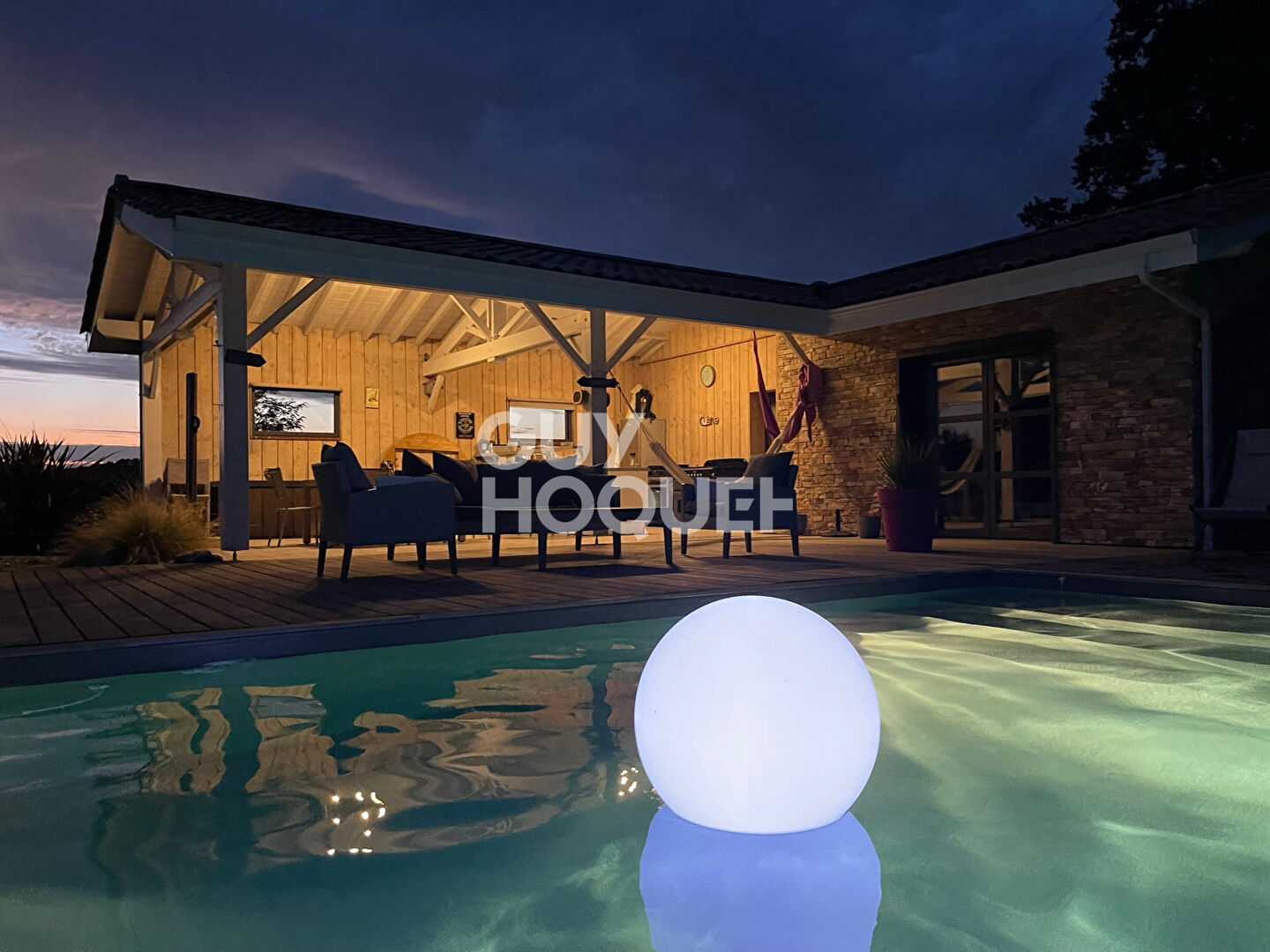 Proche TARGON maison à louer 4 chambres  230 m2