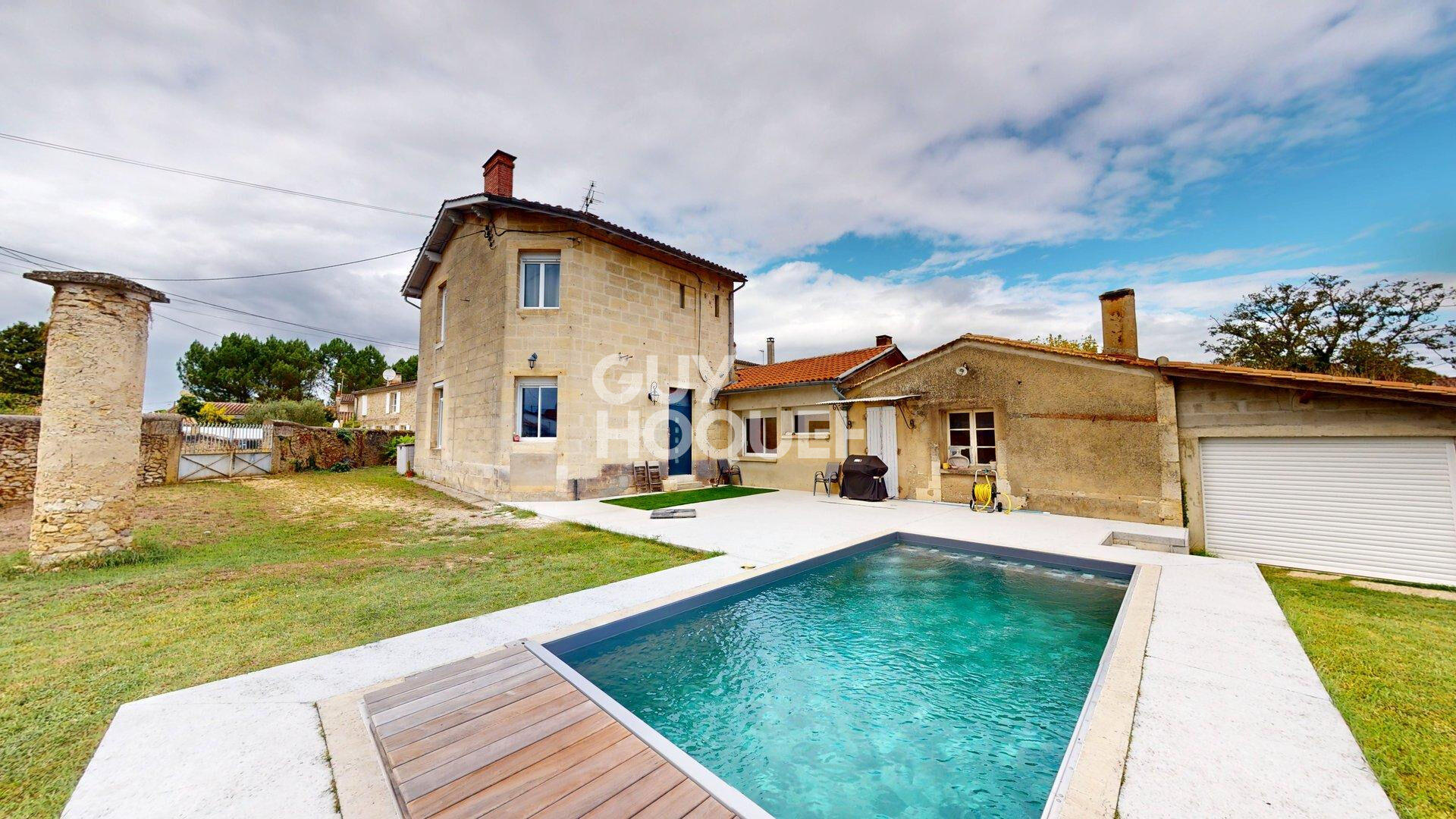 Maison spacieuse -7 pièces avec piscine