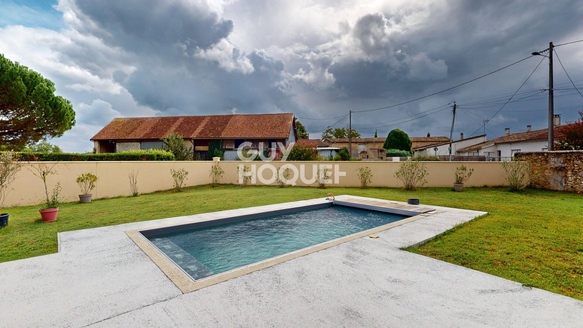 Maison spacieuse -7 pièces avec piscine