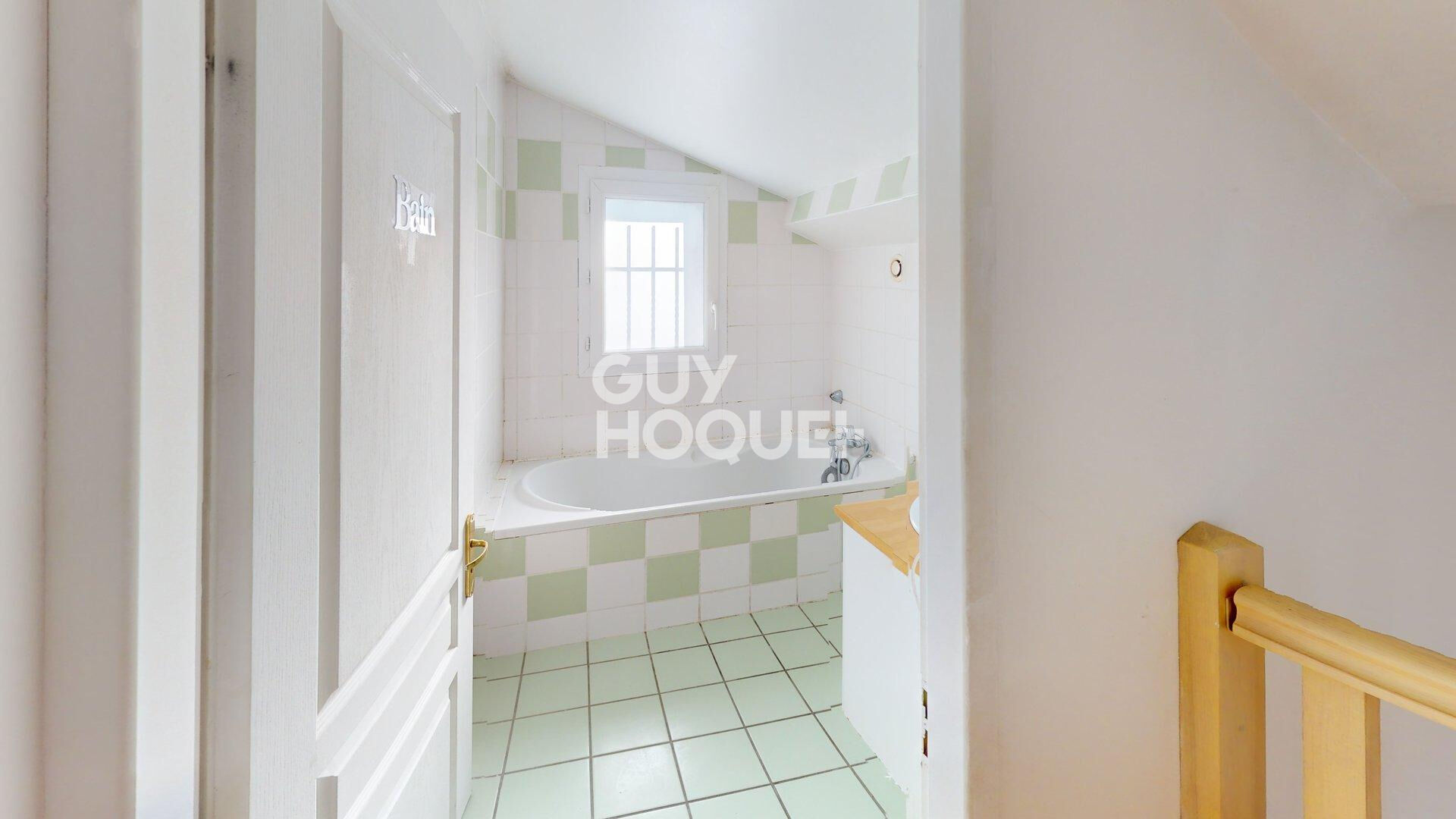 Maison à Vendre à Saucats  3 Chambres et Jardin