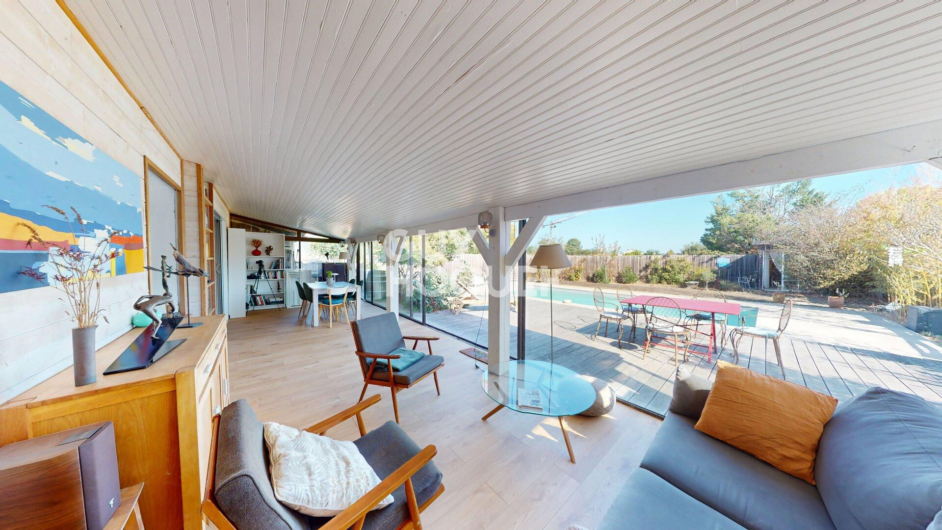 À découvrir à Beautiran ? Maison familiale de plain-pied avec piscine