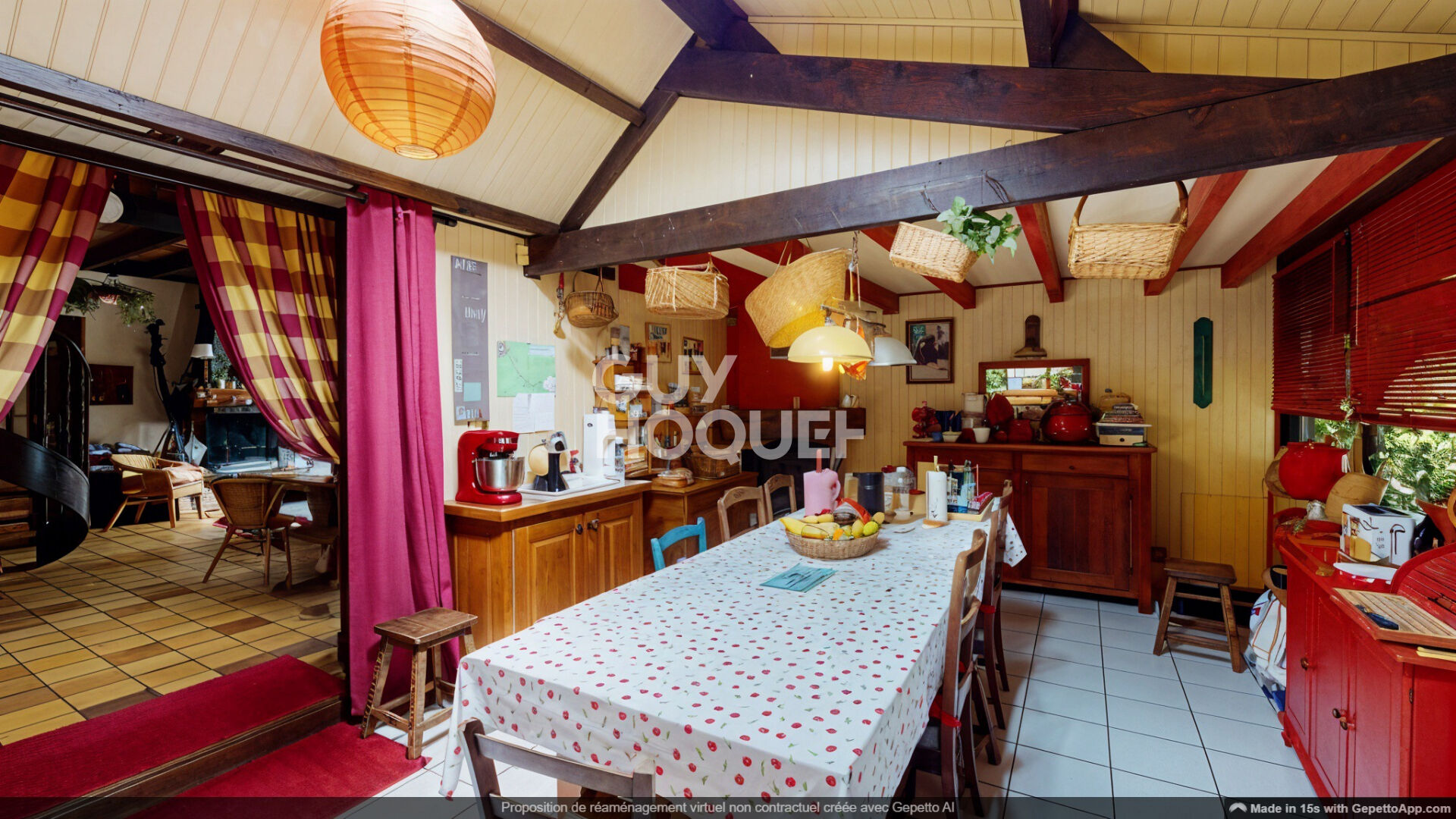 Maison spacieuse avec dépendances A VENDRE.