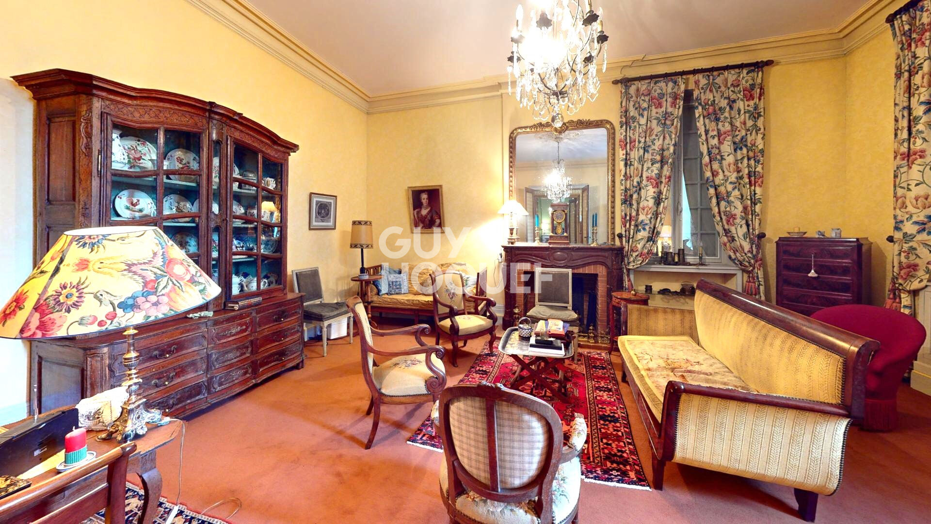 Maison de caractere à renover  secteur LA BREDE