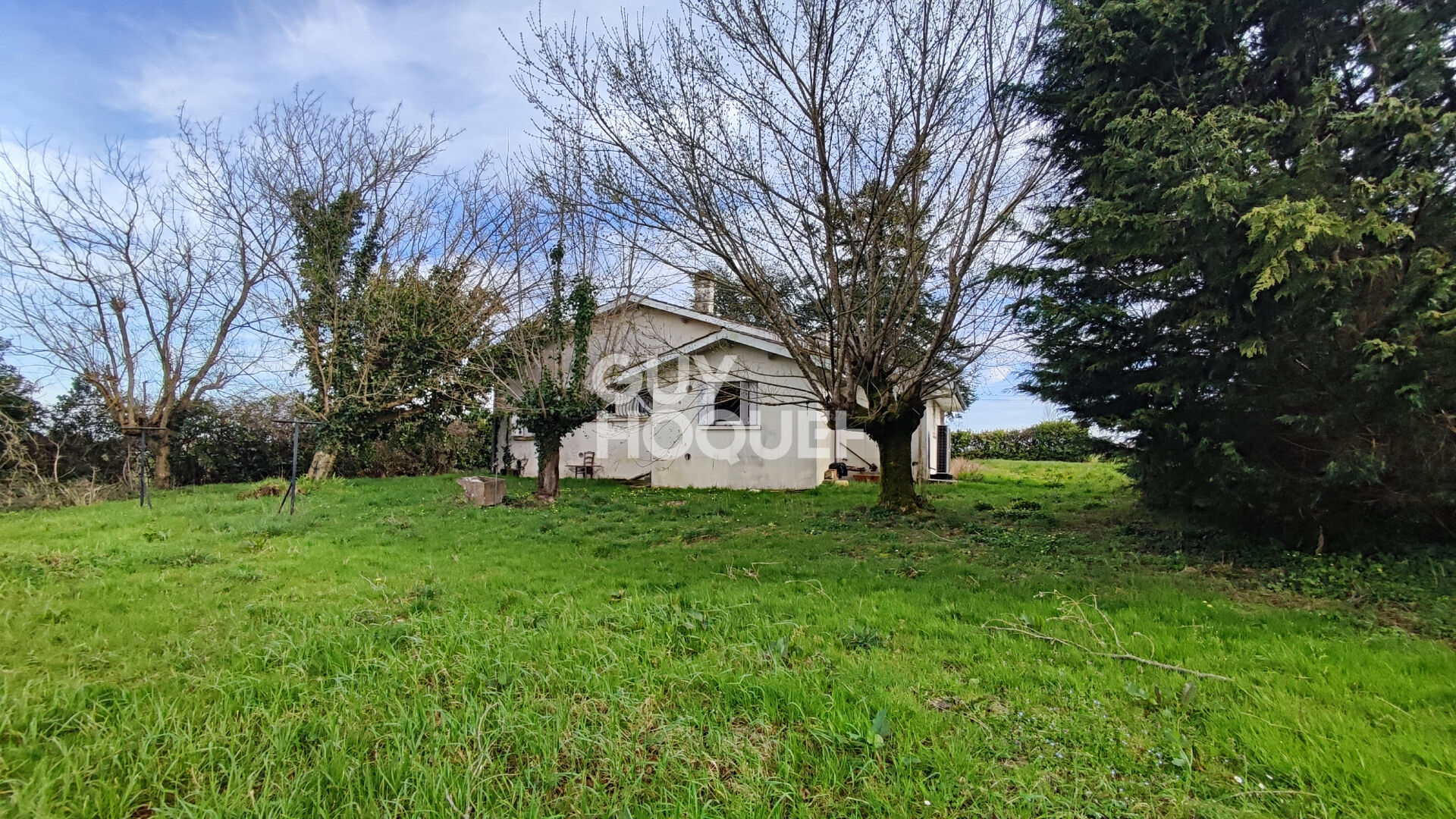 Maison à vendre avec grange + grand terrain