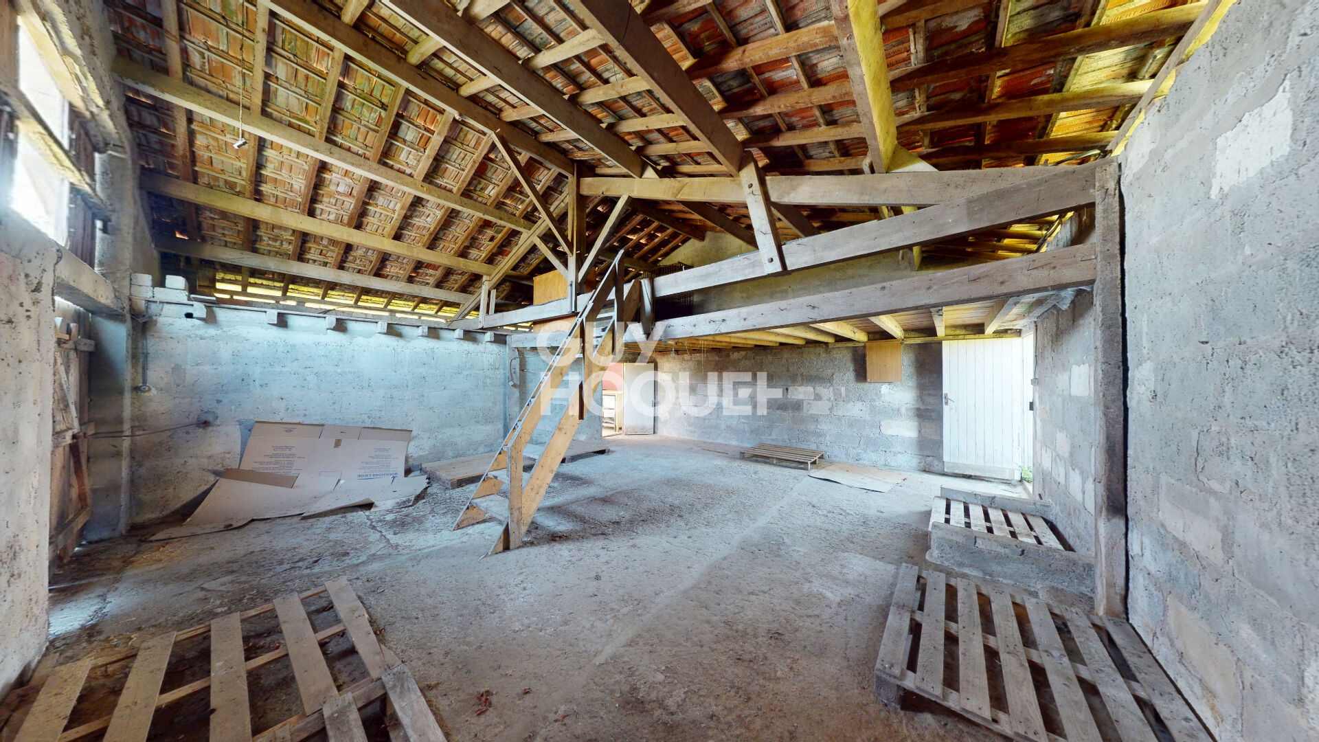 Maison à vendre avec grange + grand terrain