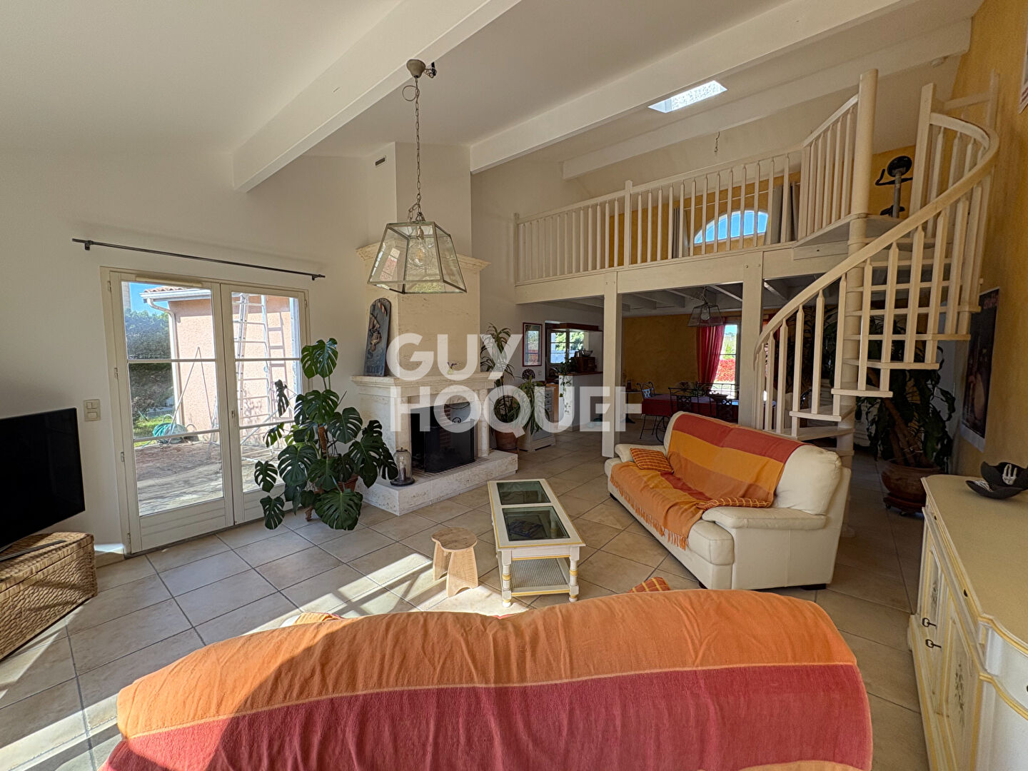 Maison au calme, avec garage