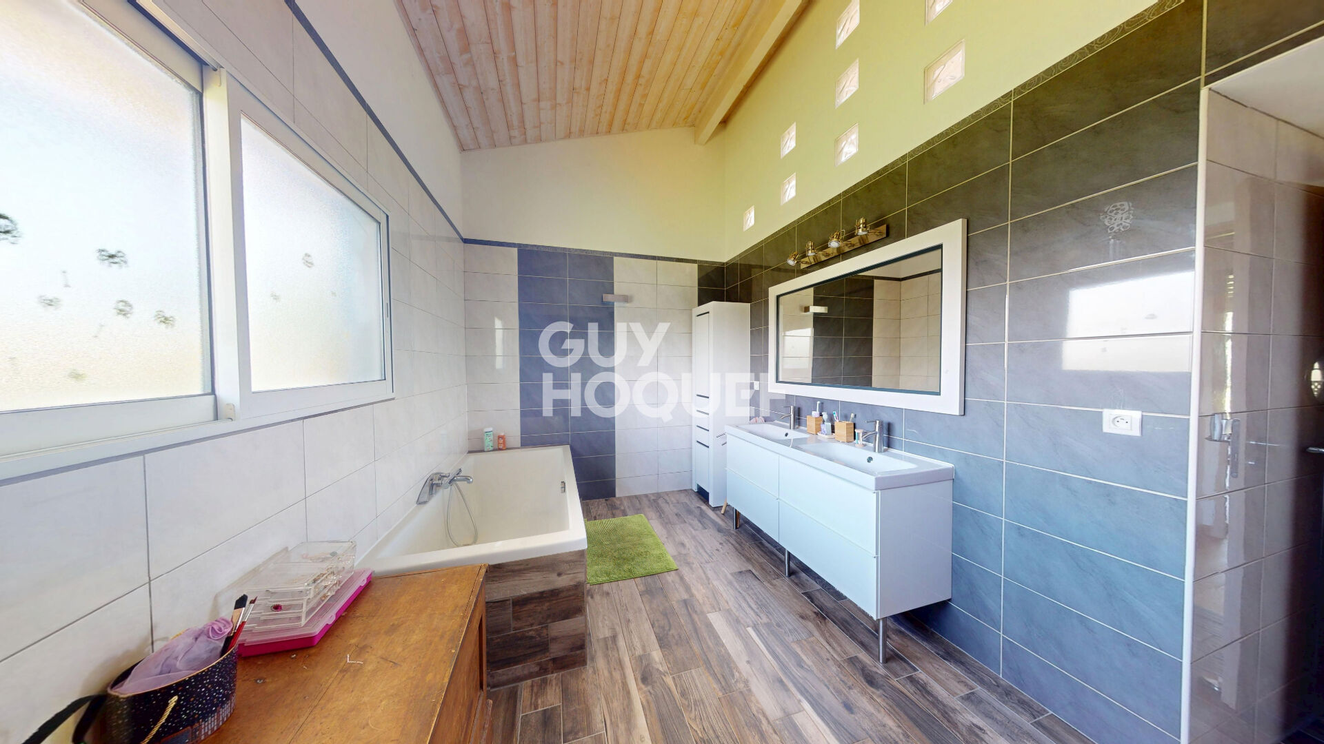 Villa d'exception, 4 chambres, 2 bureaux, au calme