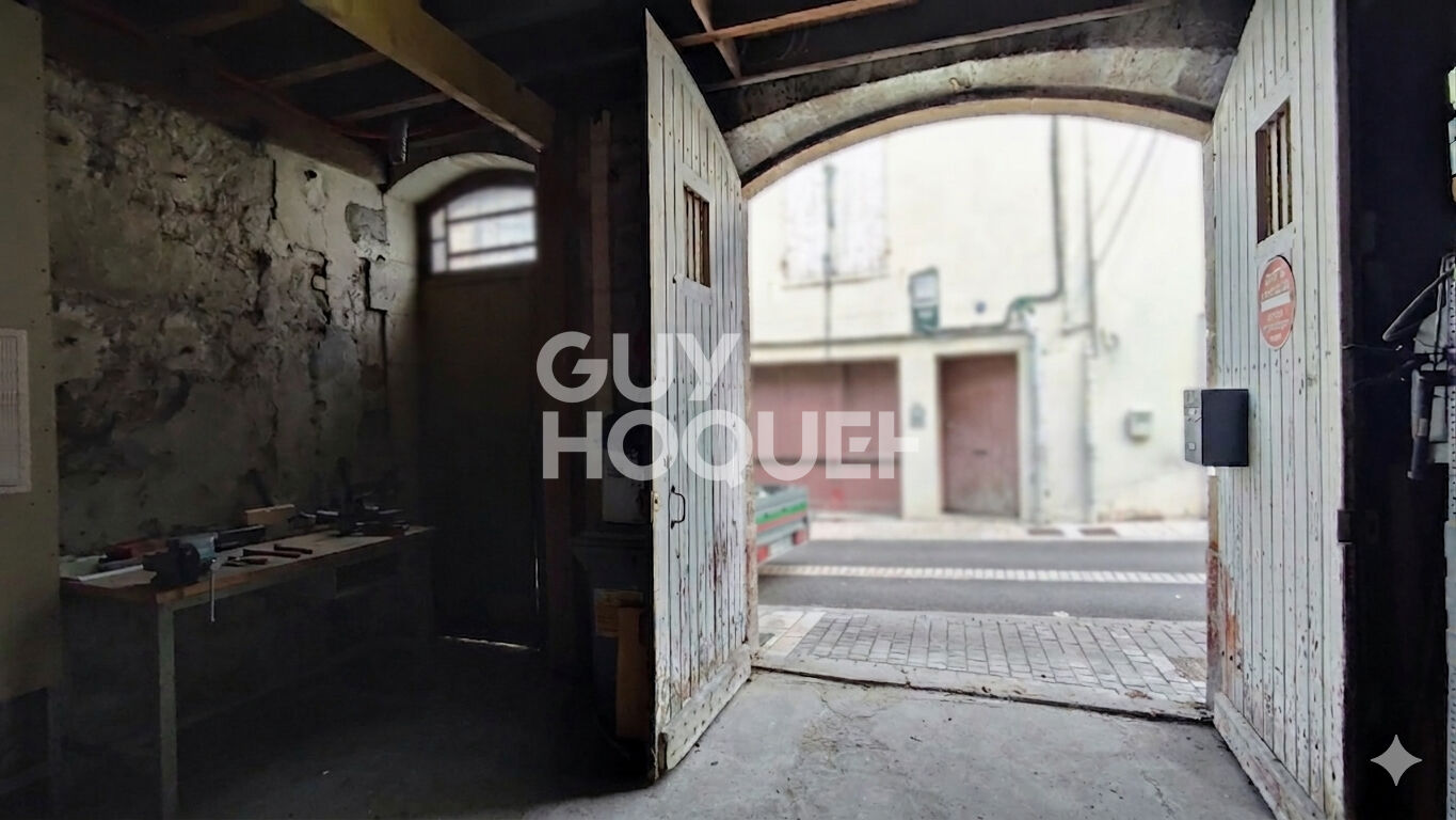 Maison à vendre , patio et garage