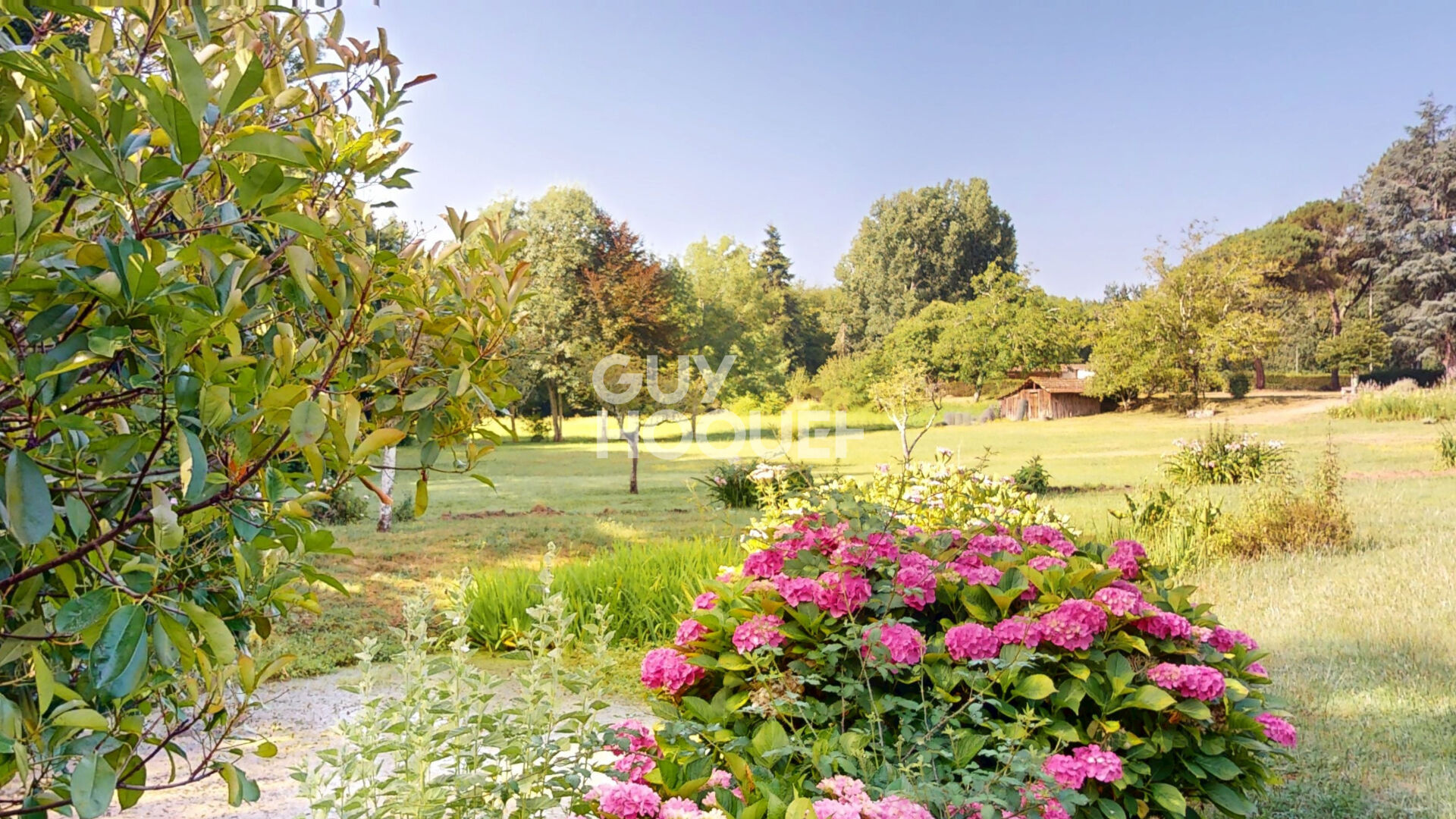 Maison Saint Symphorien 225 m2, dépendances et Parc