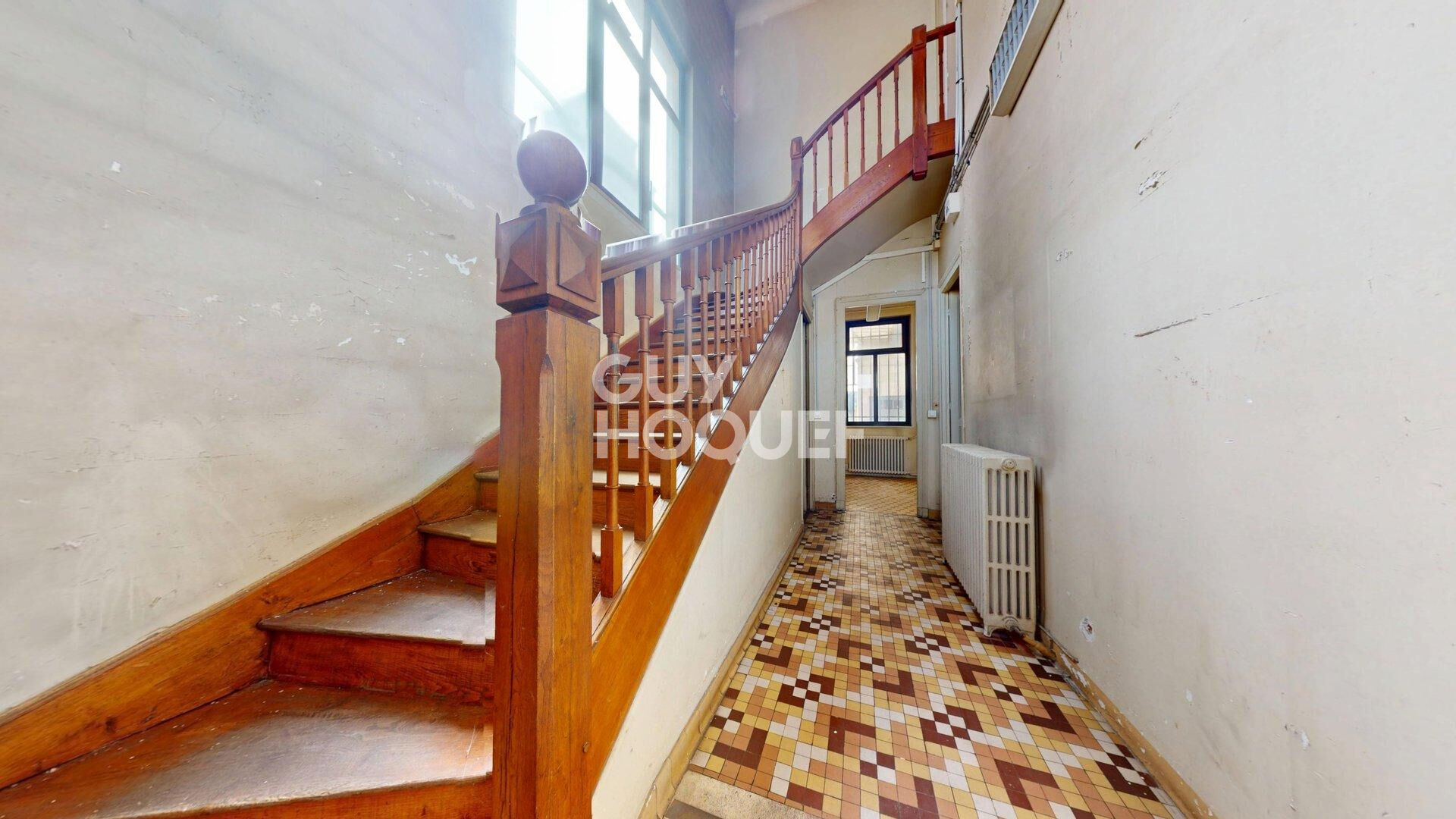 ENSEMBLE IMMOBILIER À FORT POTENTIEL ? C?UR DE PODENSAC