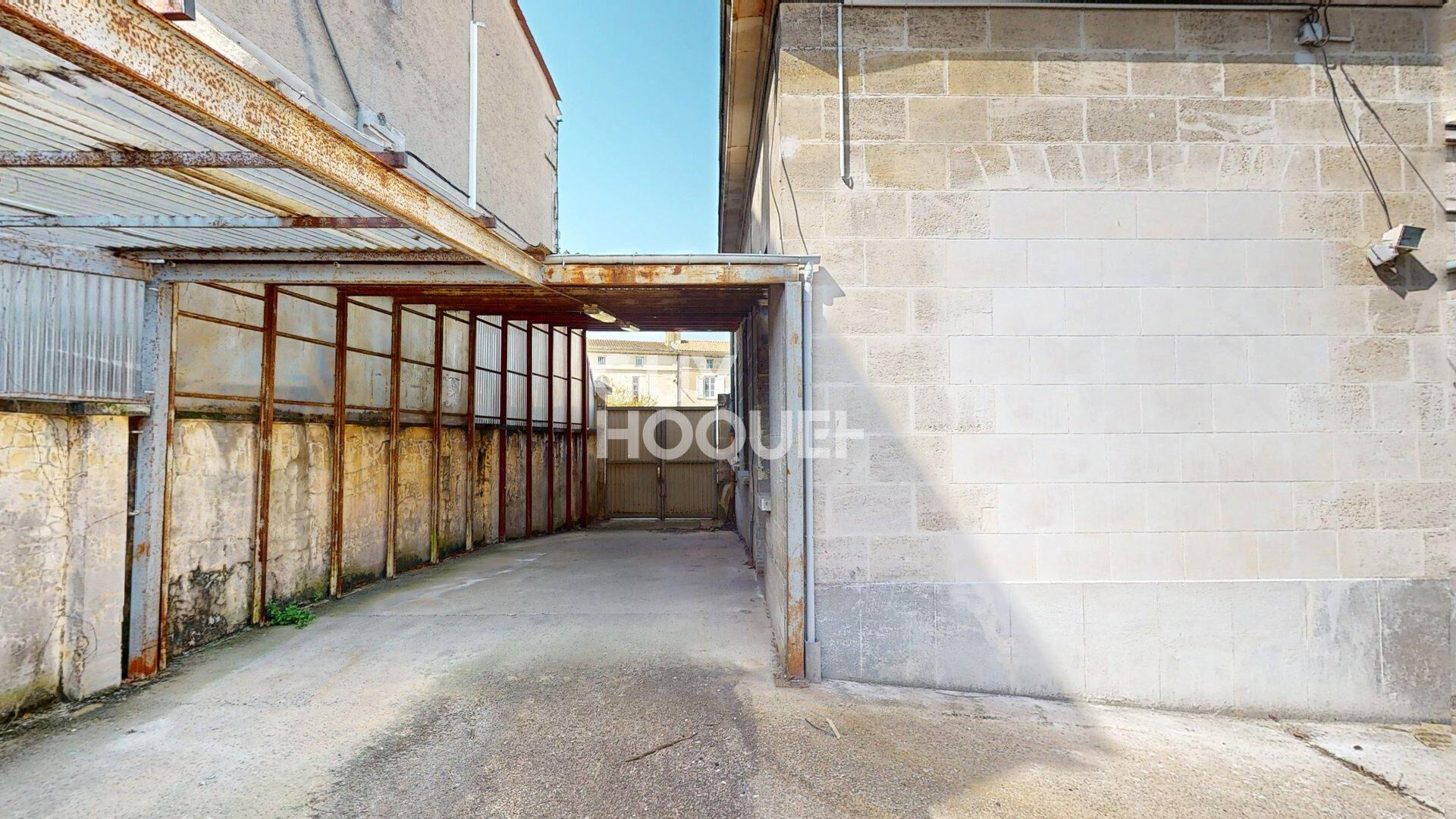 ENSEMBLE IMMOBILIER À FORT POTENTIEL ? C?UR DE PODENSAC