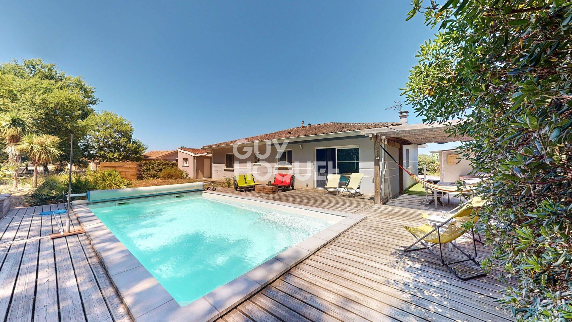 Maison plain pied, au calme, piscine, garage