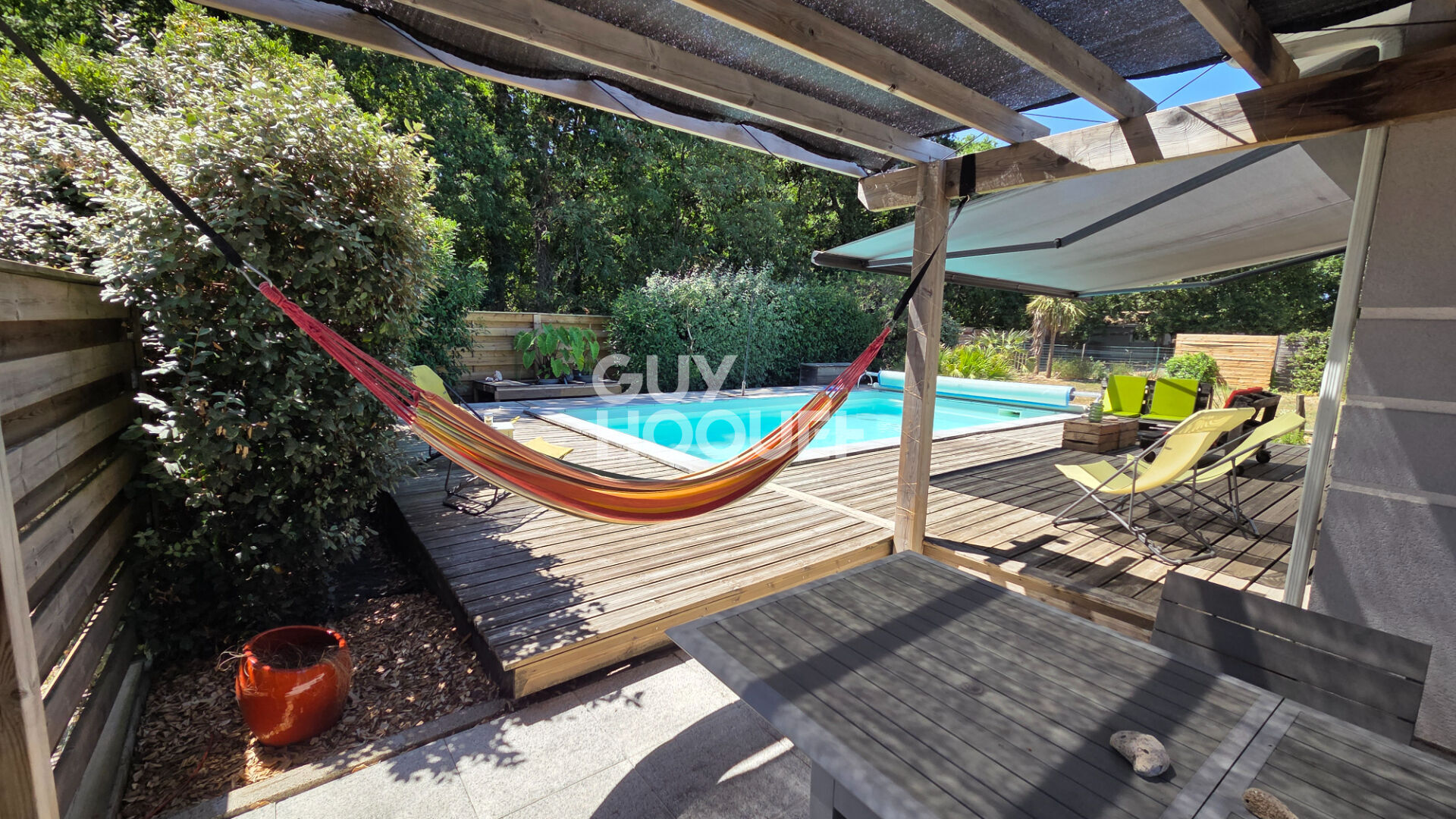 Maison plain pied, au calme, piscine, garage
