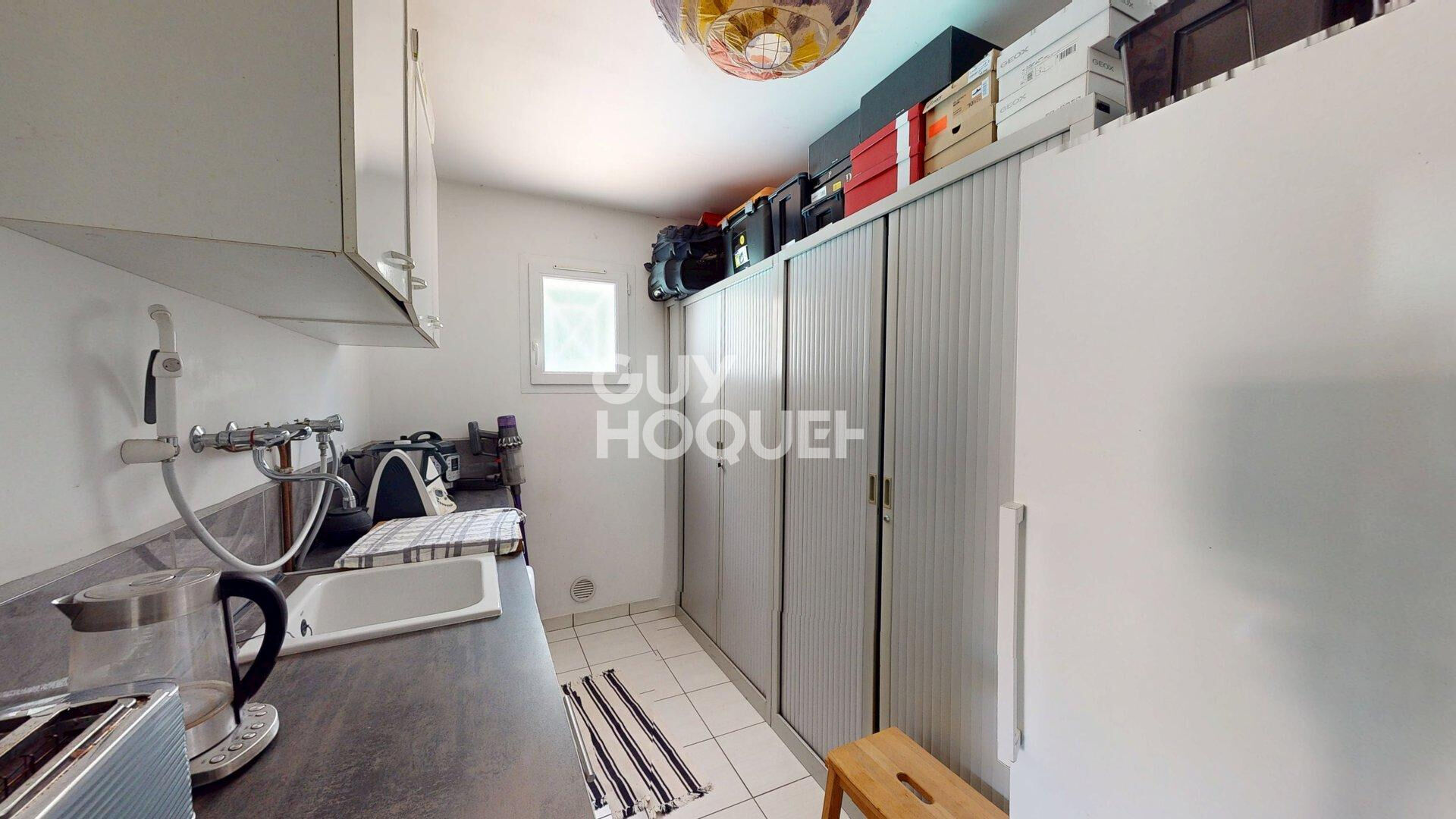 Maison plain pied, au calme, piscine, garage