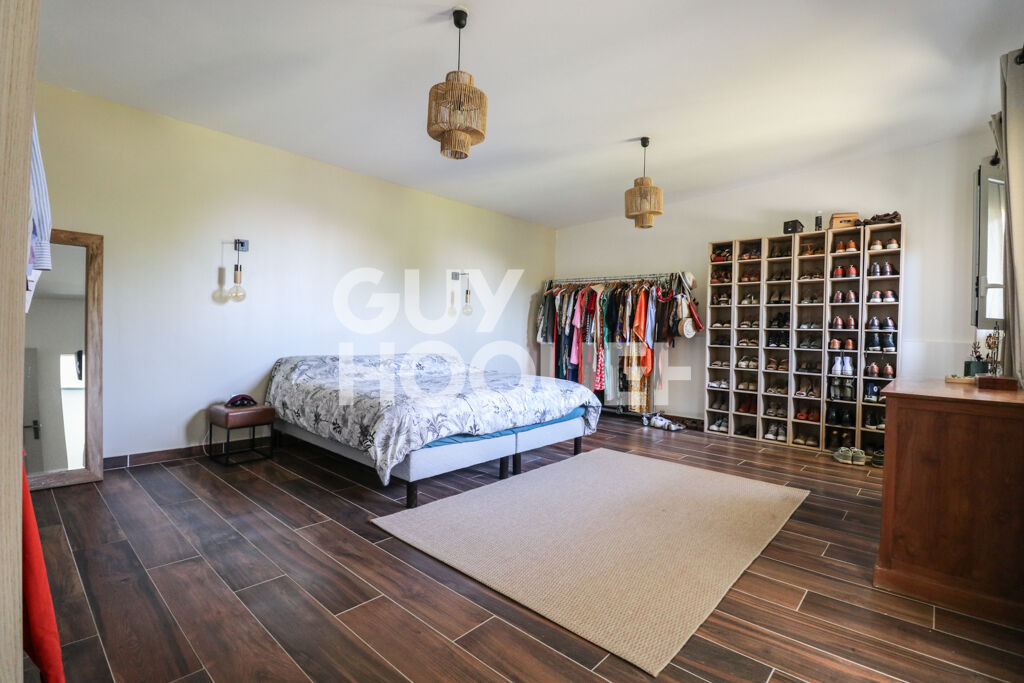 PROPRIETE - 220m2 - GUY HOQUET