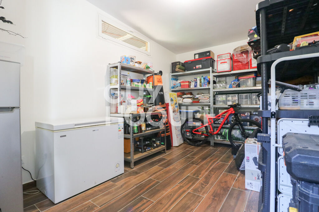 PROPRIETE - 220m2 - GUY HOQUET