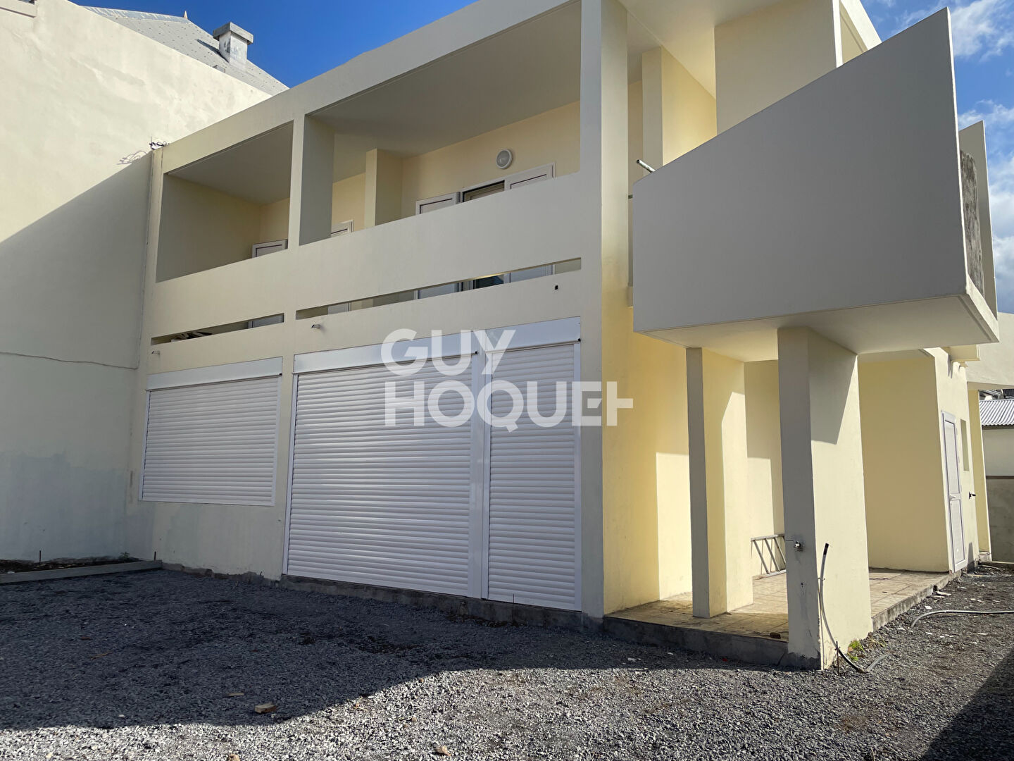 Local commercial Saint Benoit  de 119m2