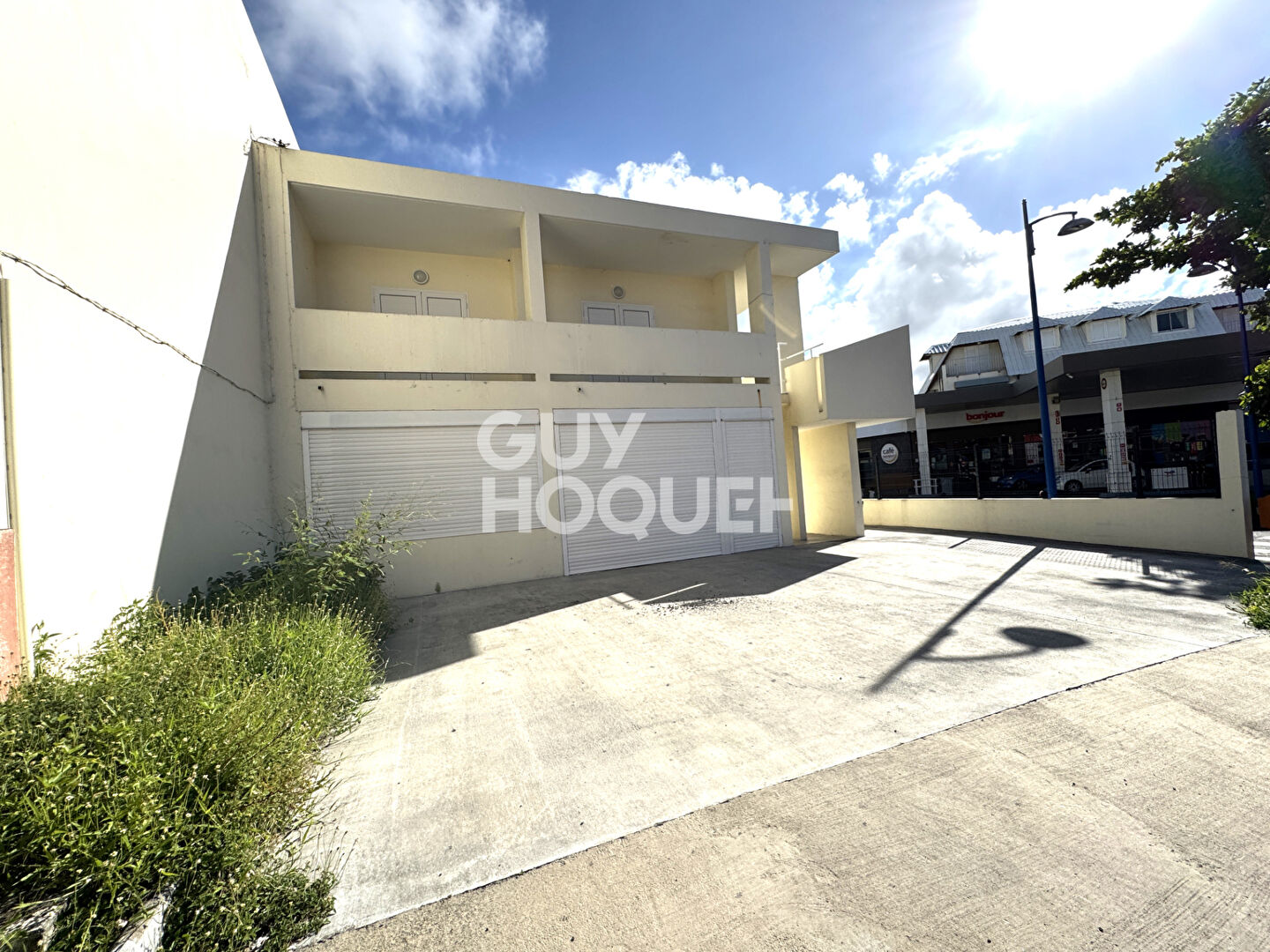 Local commercial Saint Benoit  de 119m2