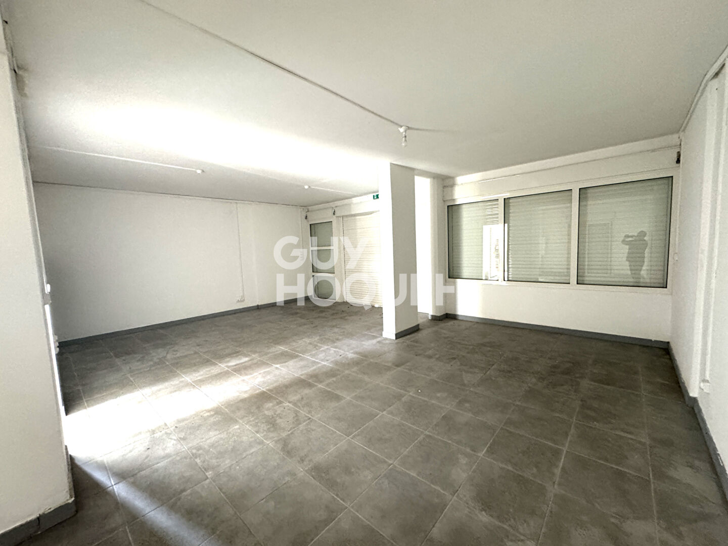 Local commercial Saint Benoit  de 119m2