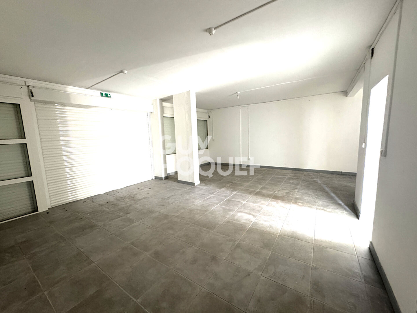 Local commercial Saint Benoit  de 119m2