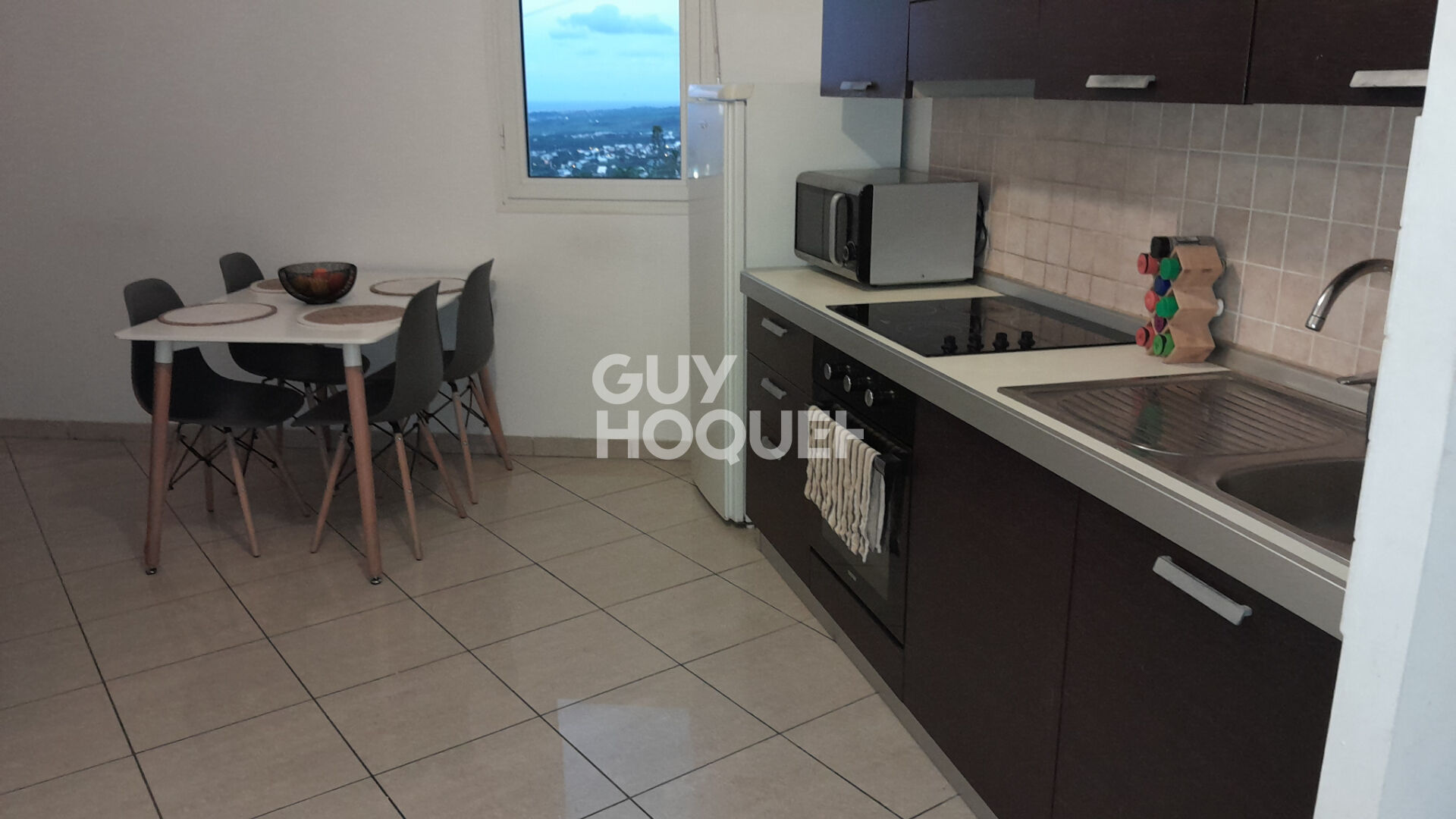 T2 A VENDRE  A BDN STE CLOTILDE