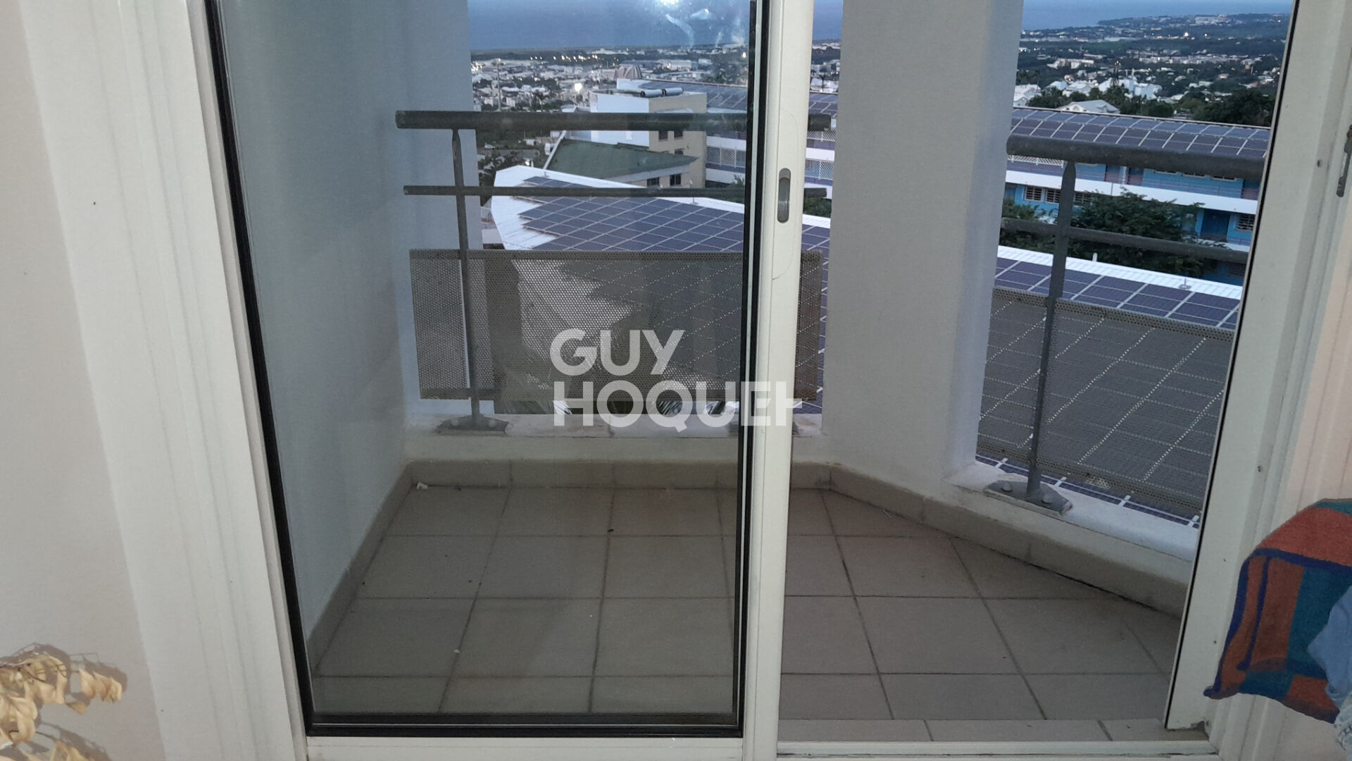 T2 A VENDRE  A BDN STE CLOTILDE