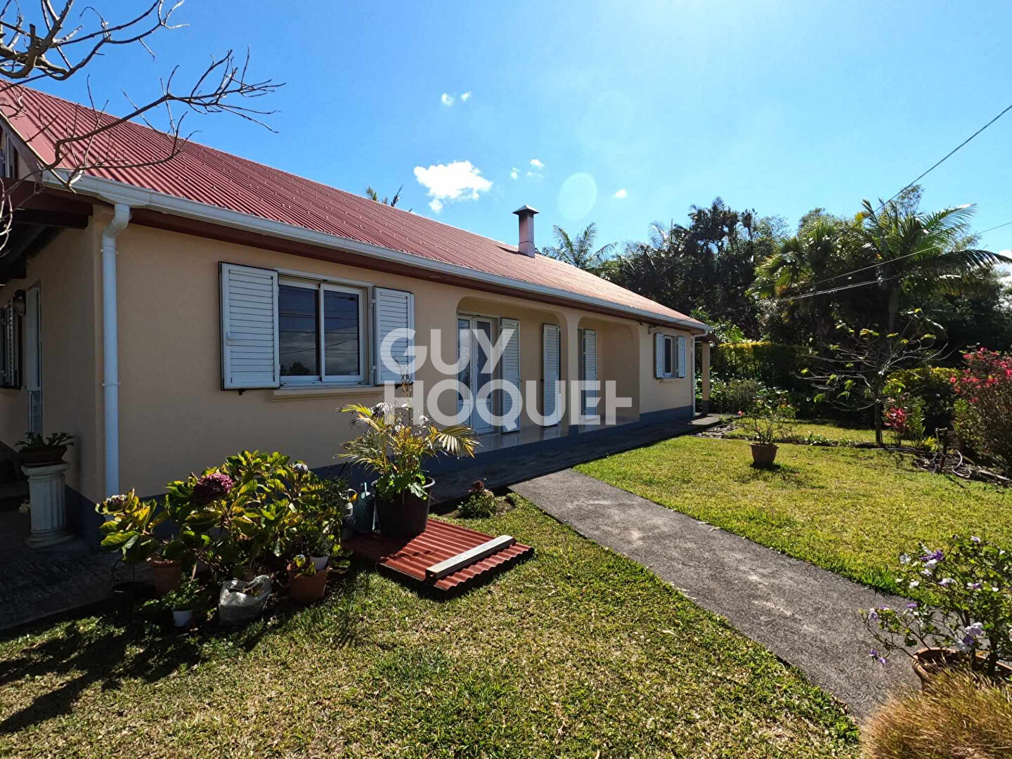 Maison Familiale + dépendance vue mer