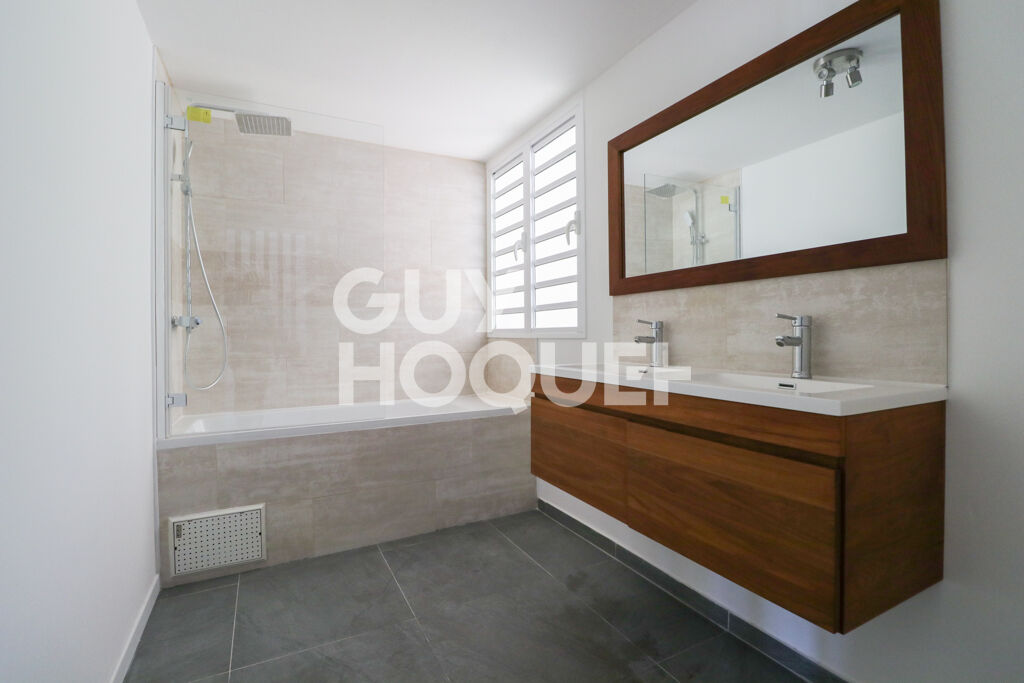 VIlla - Proximité immédiate de la mer