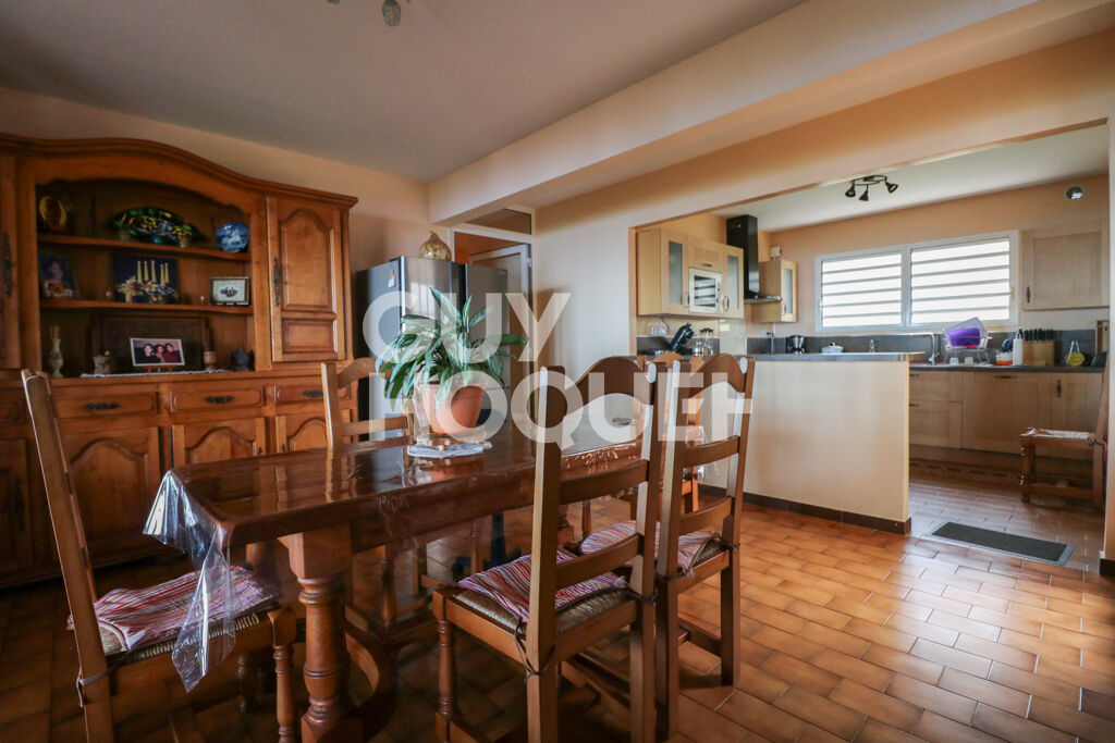 Maison Bois De Nèfles St Denis 153.27 m2
