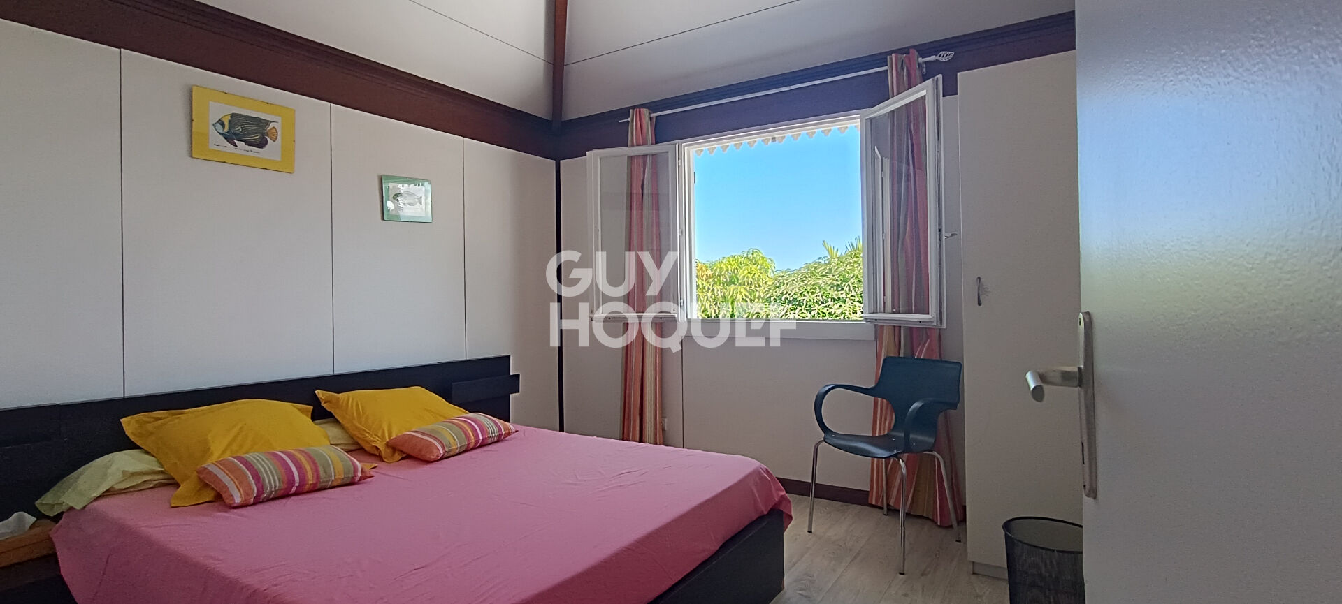 Maison d'exception nichée dans un écrin de verdure au Centre-ville de Saint-Pierre