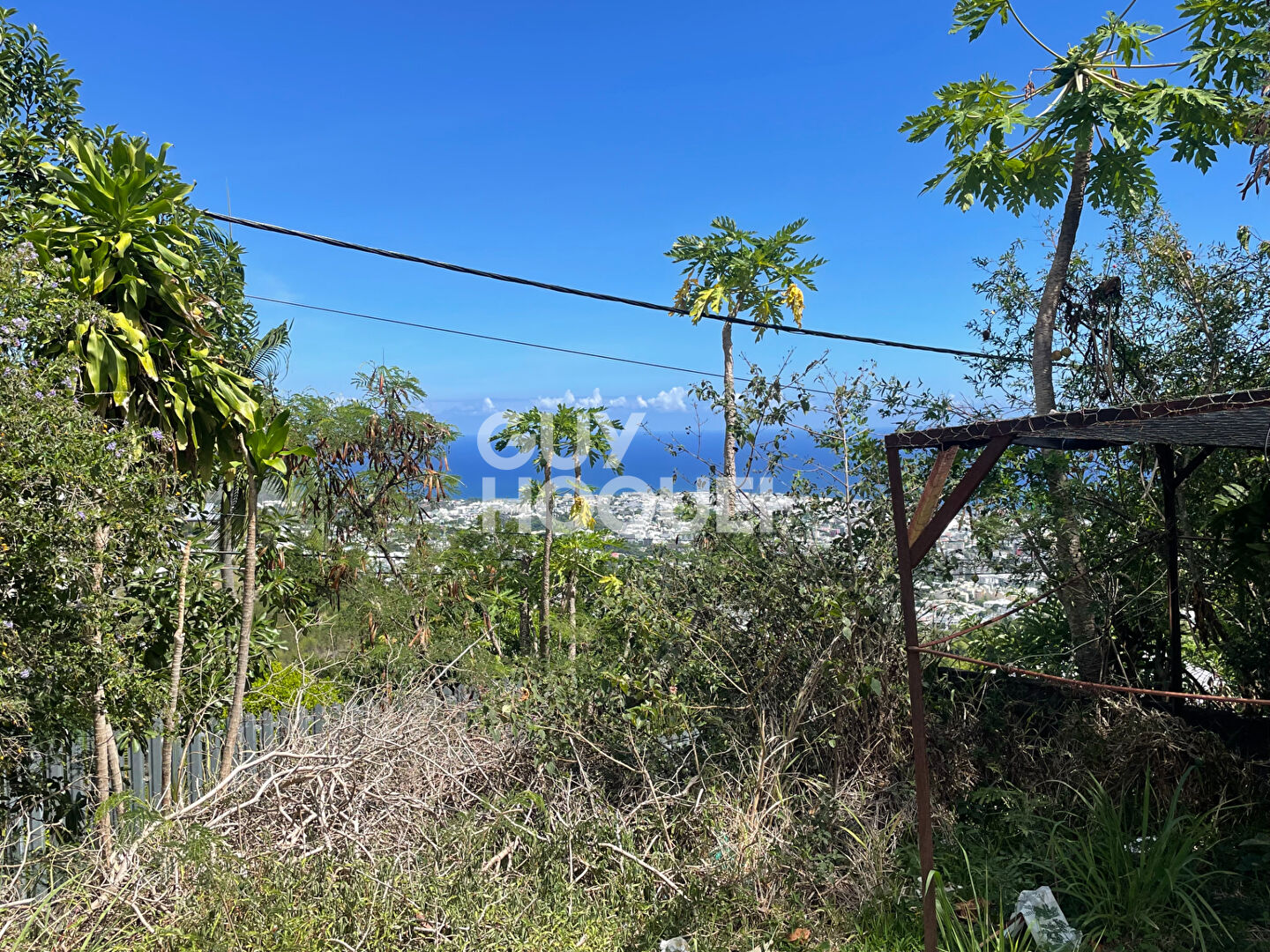 Terrain vue mer Saint Denis 769 m2