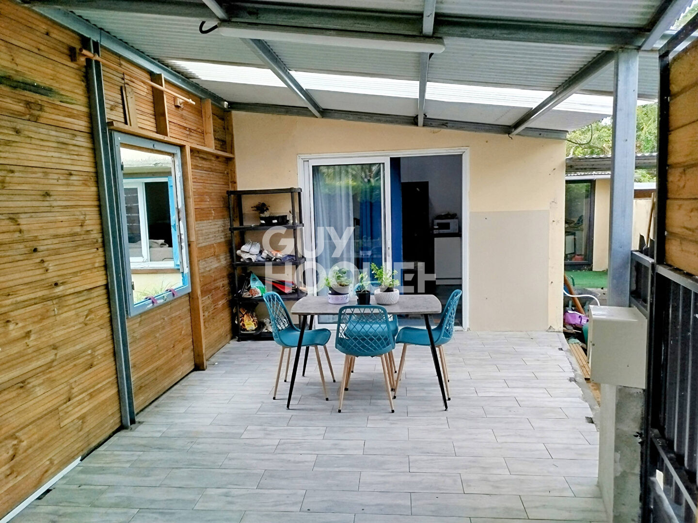 Maison 8 pièces 140m² avec dépendance - LE TAMPON