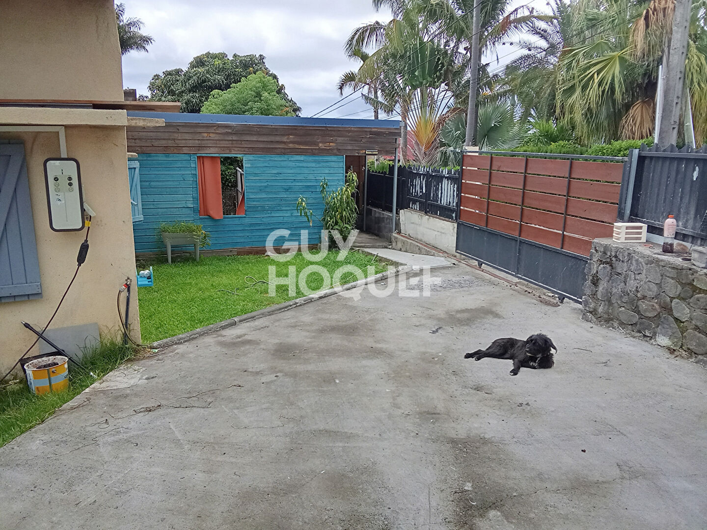 Maison 8 pièces 140m² avec dépendance - LE TAMPON