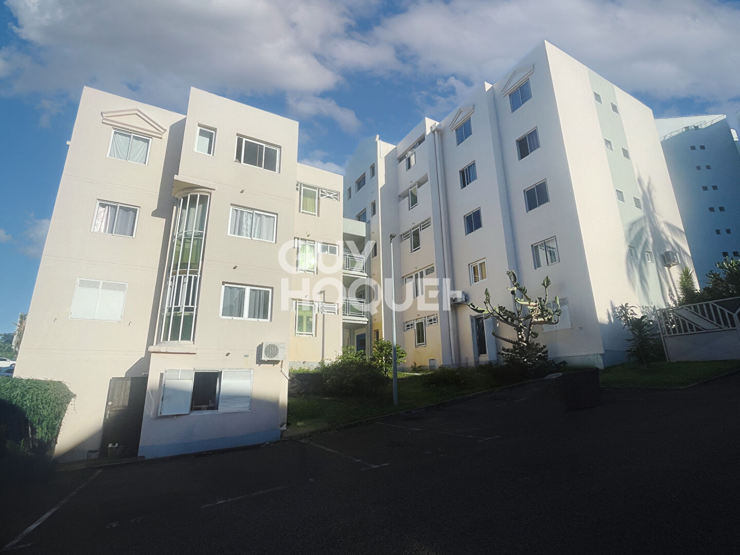 Appart T4 82 m² meublé à 100 m de la fac - STE CLOTILDE