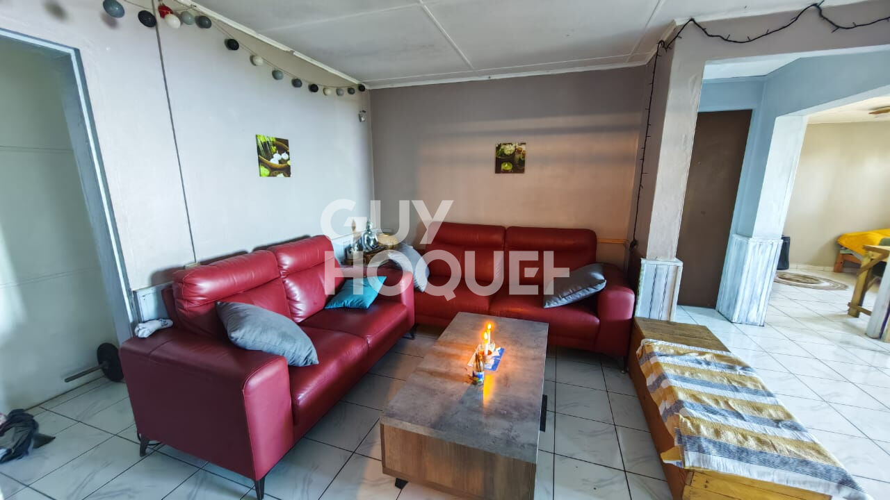 Maison  8 pièces 233.83 m2