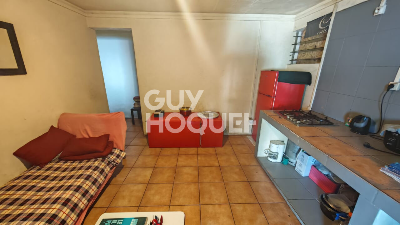 Maison  8 pièces 233.83 m2