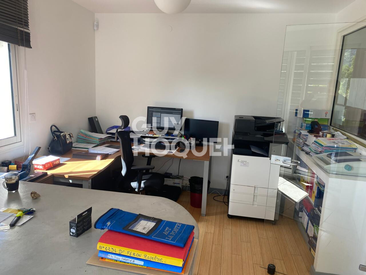 Vastes bureaux centre-ville de Saint Denis, proche Jardin de l'Etat
