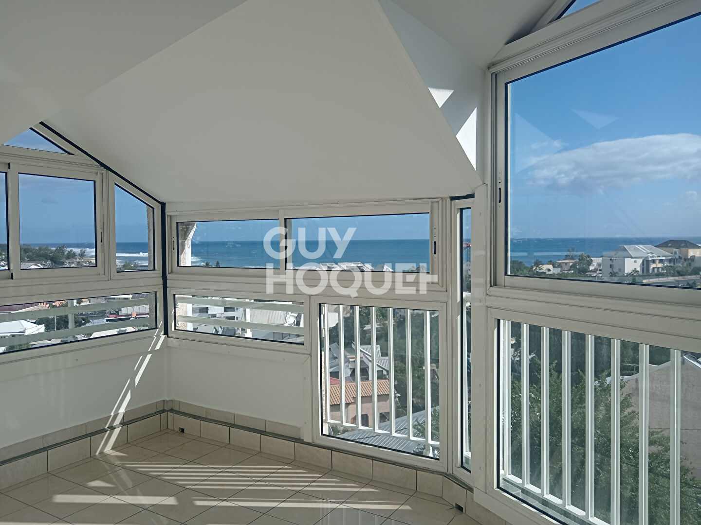 appartement vue mer ST GILLES LES BAINS